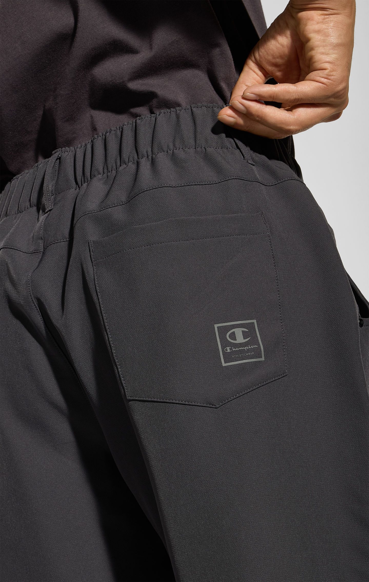 Champion Stoffhose Pants sportlicher Stil, Stoffhose, aus Polyester und Elasthan
