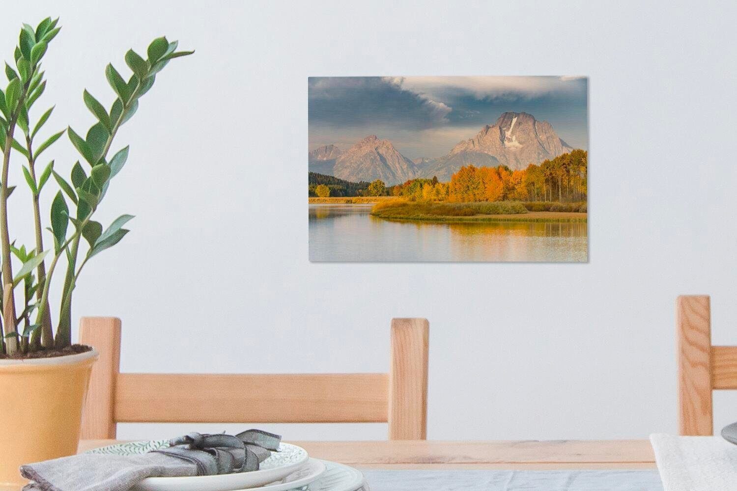 St), unter Mountains einer Die Leinwandbilder, hinter (1 dunklem 30x20 Wanddeko, Himmel Waldlandschaft, Teton OneMillionCanvasses® Wandbild Aufhängefertig, Leinwandbild cm