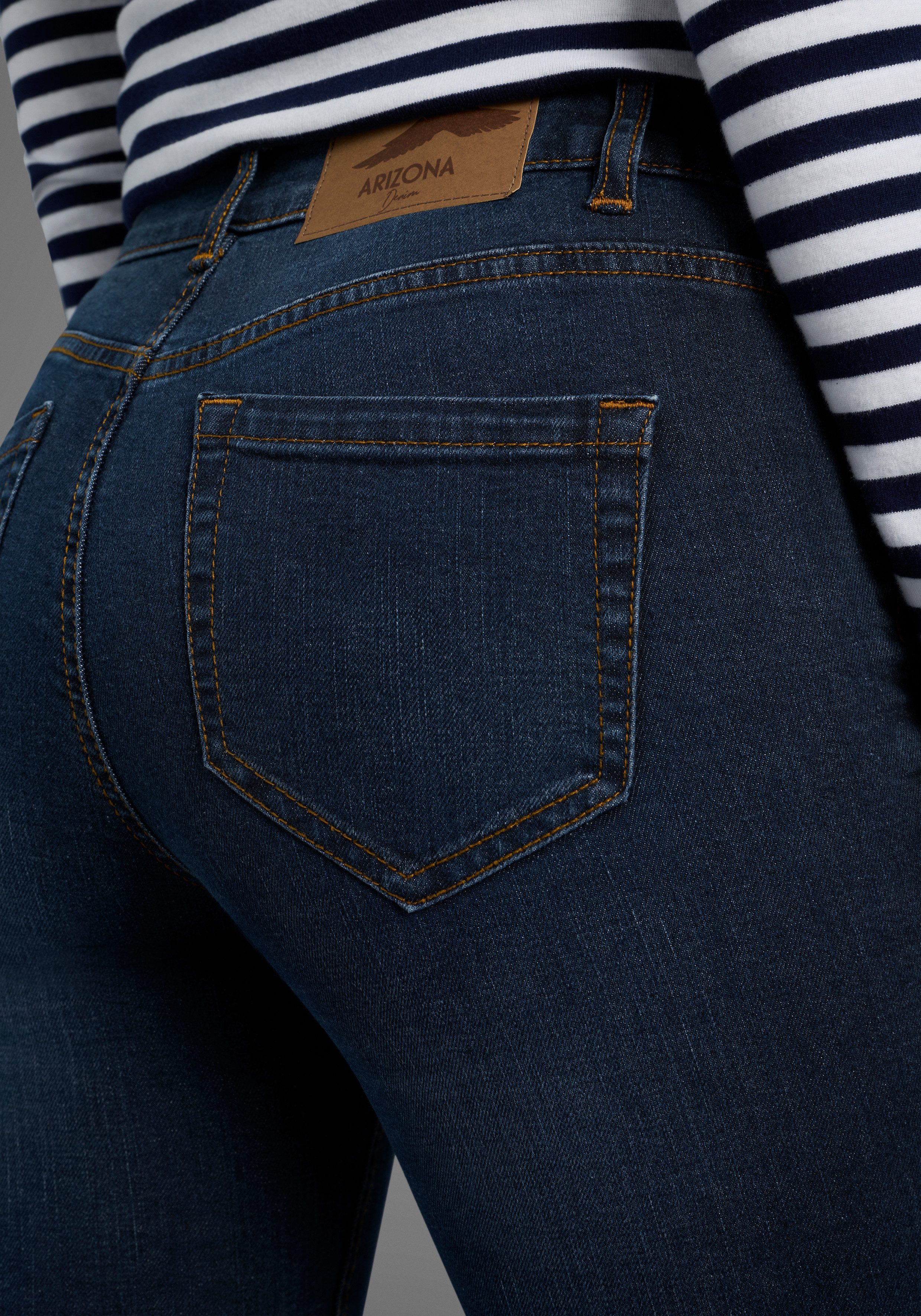 Arizona Slim-fit-Jeans Bund mit seitlichem Gummizugeinsatz schmale Passform, Röhrenjeans, Used-Waschung, hohe Leibhöhe