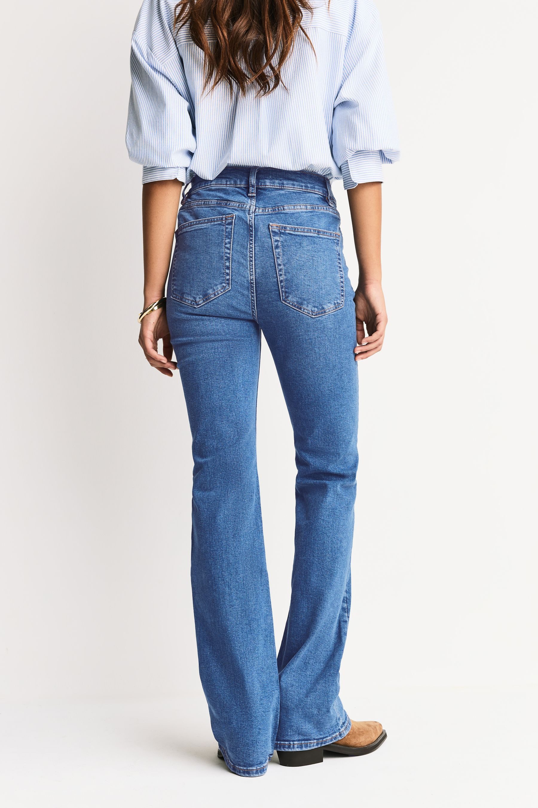 Next Bootcut-Jeans Bootcut Stretchjeans mit mittelhohem Bund (1-tlg)