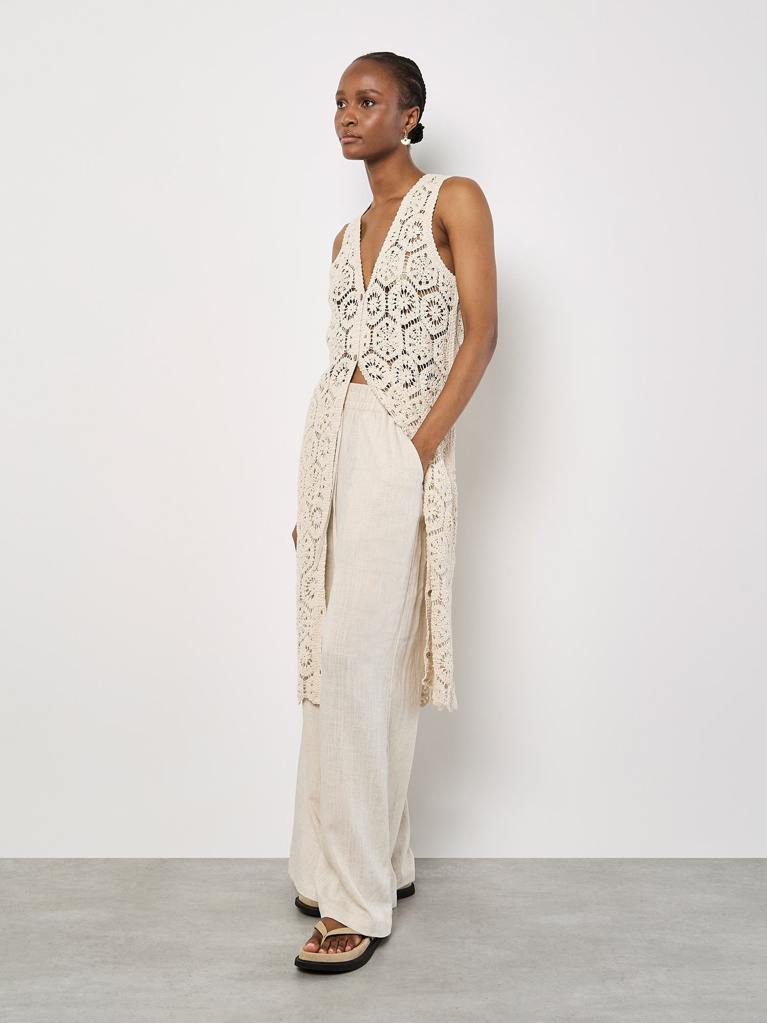 Apricot Cardigan mit tiefem Ausschnitt