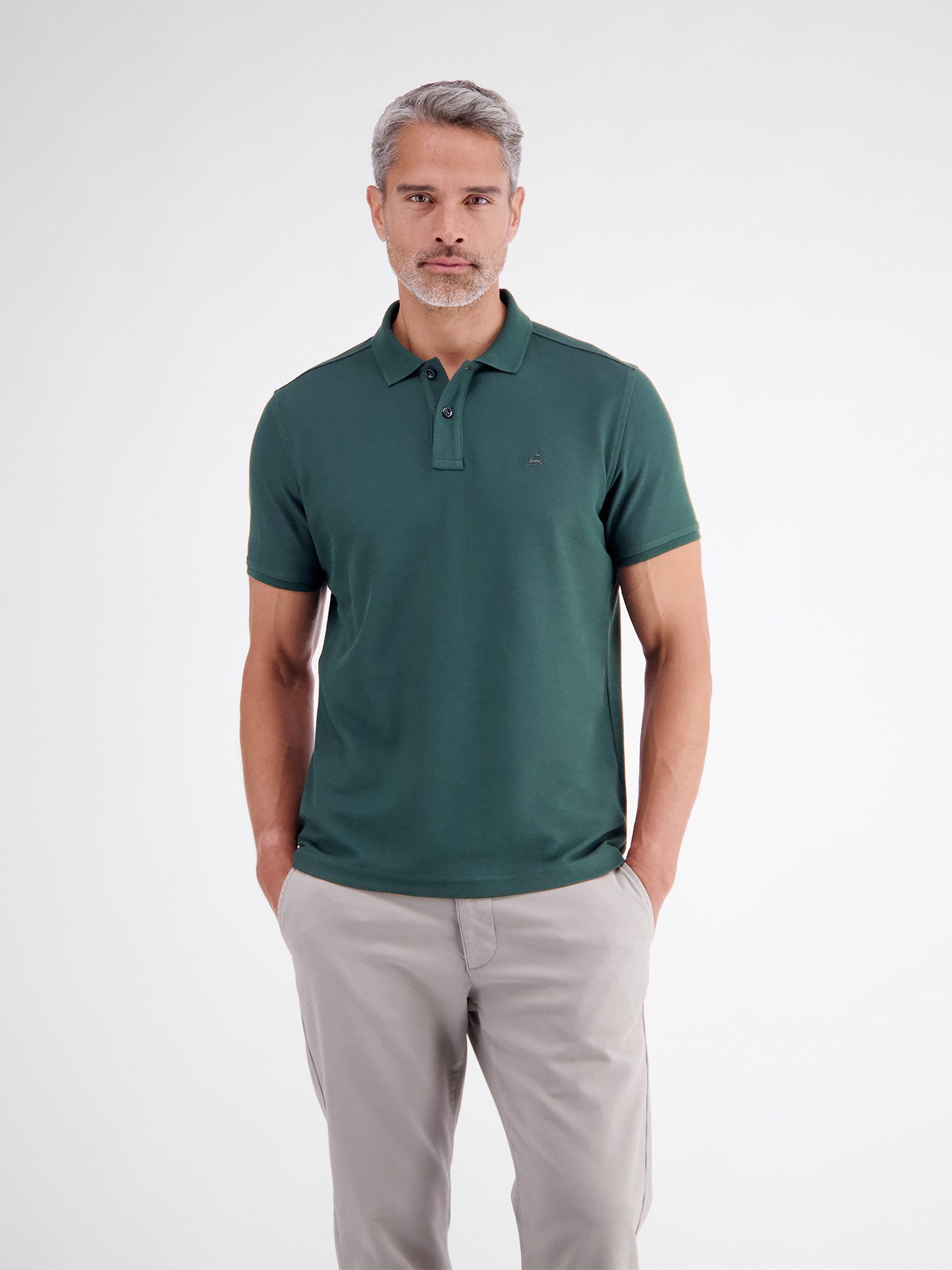 LERROS Poloshirt Poloshirt mit COOL & DRY Funktion in Piqué-Qualität Atmungsaktiver Baumwollmix, Feine Piqué-Qualität, Zeitloser Polo-Style