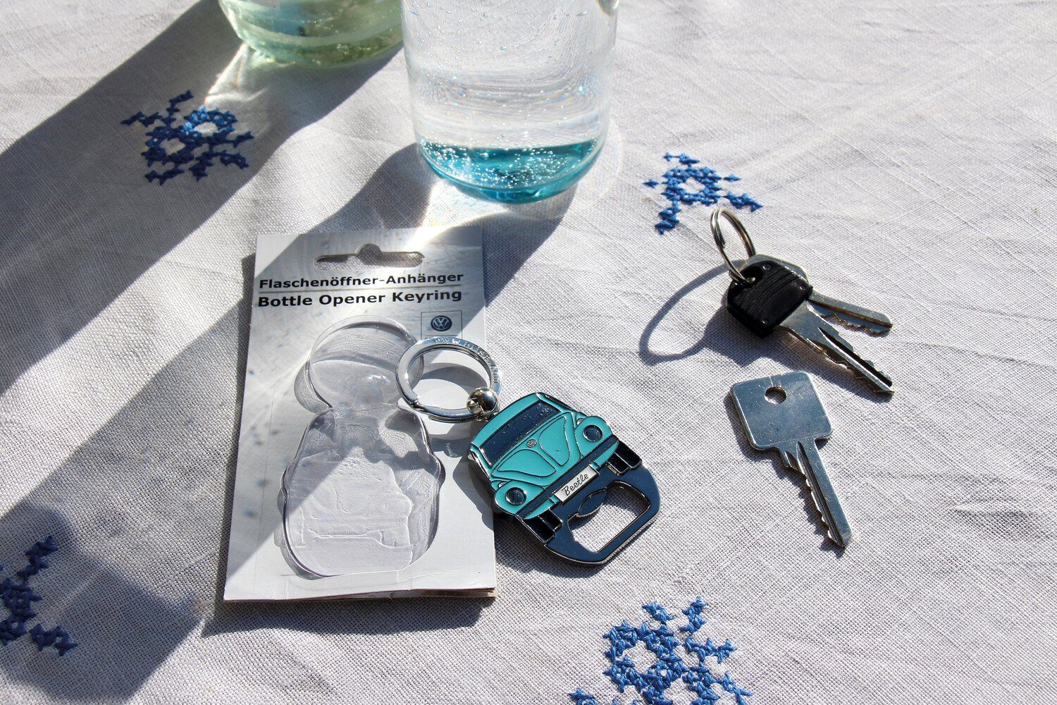 VW Collection by Softemaille/Vernickelt Schlüsselring mit Käfer Volkswagen BRISA Design, Schlüsselanhänger Flaschenöffner im
