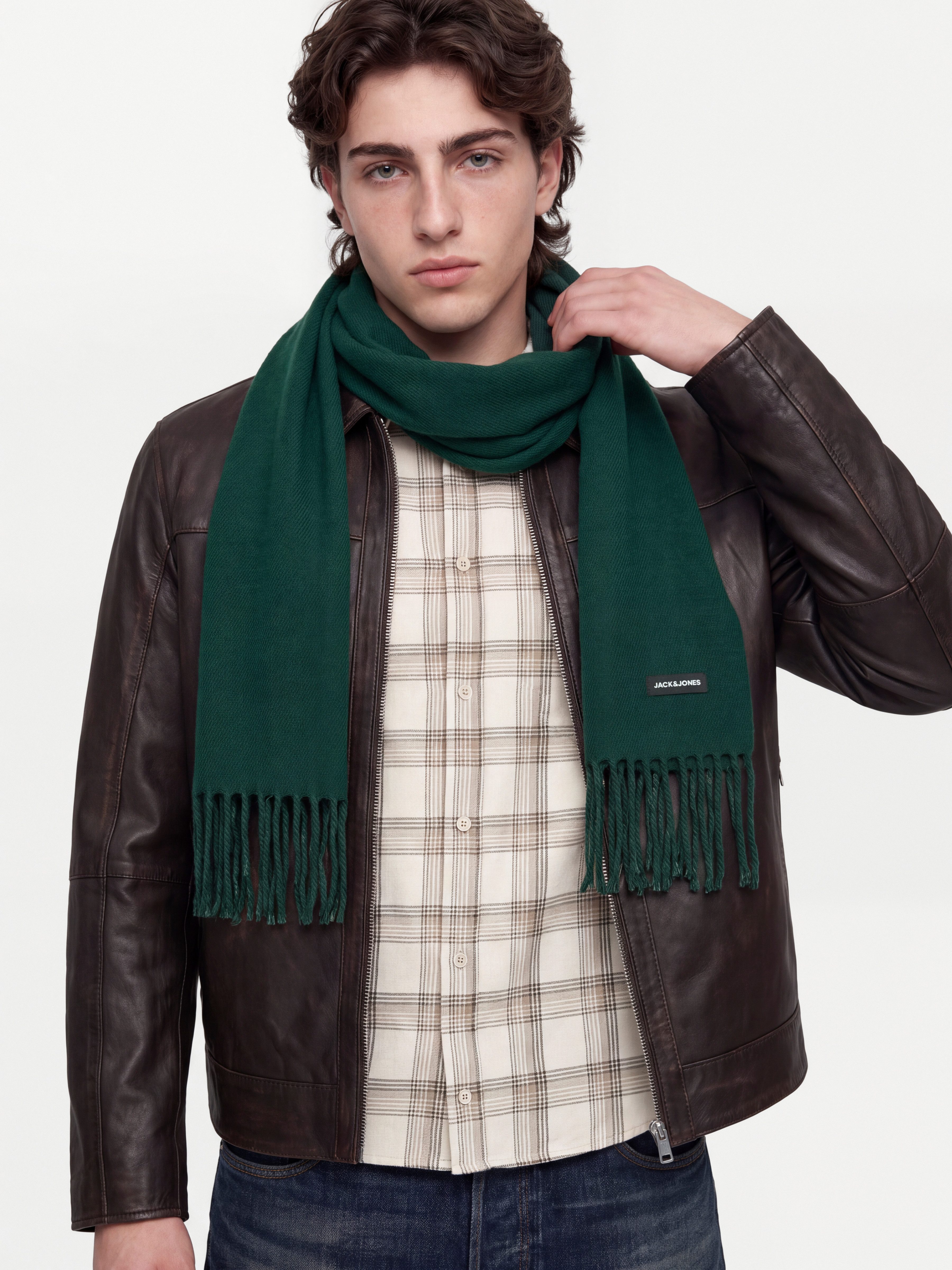 Jack & Jones Strickschal JACSOLID WOVEN SCARF NOOS, Kunstfaser, mit Fransen – Bild 5 von 5
