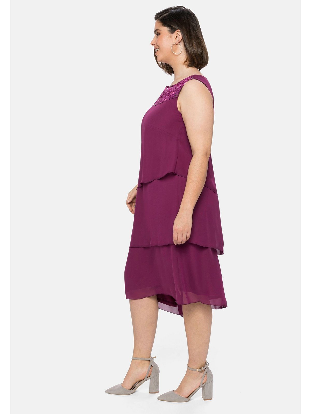 im Cocktailkleid Pailletten mit beere Layerlook, Sheego Große Größen