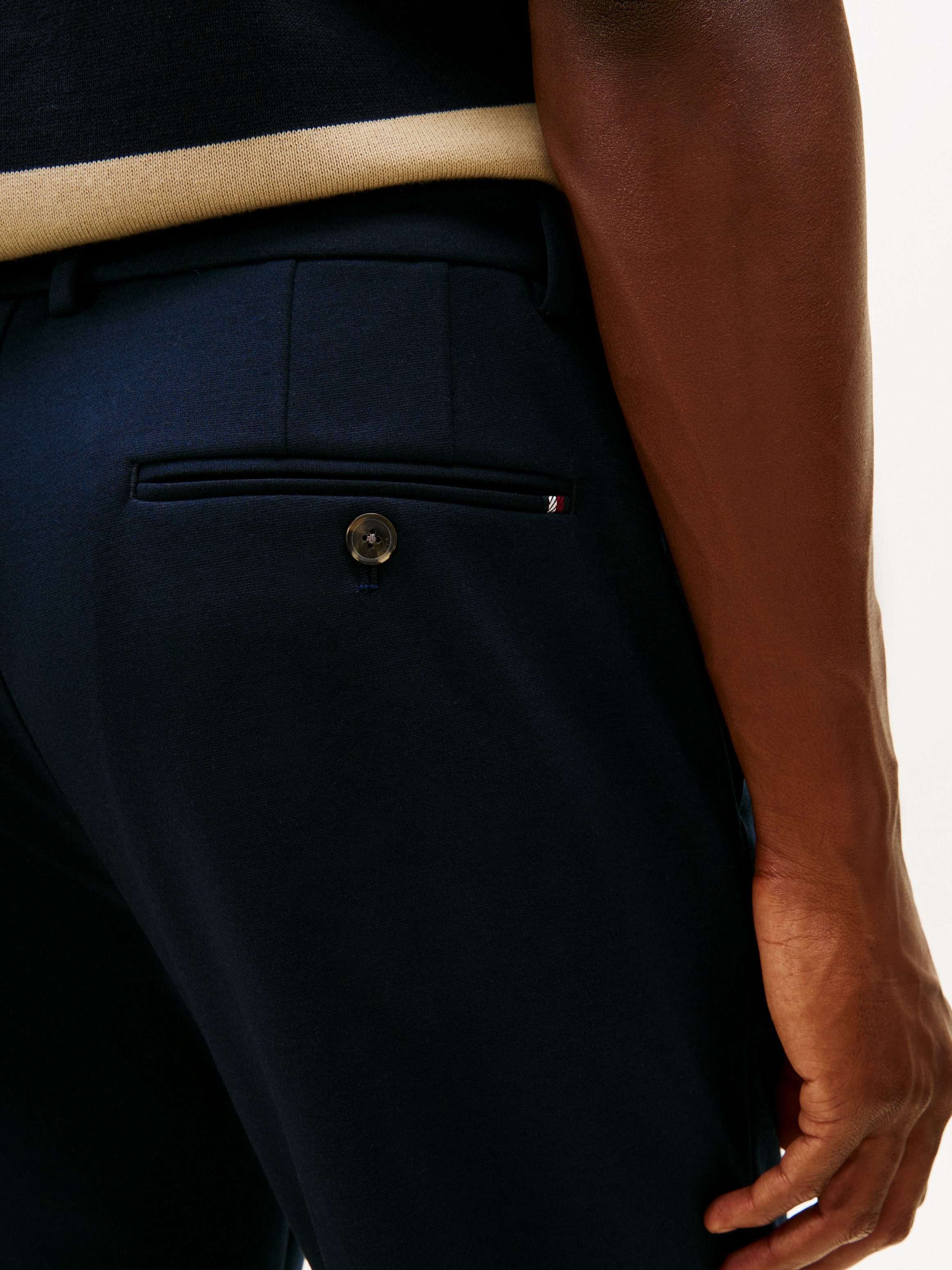 Tommy Hilfiger 5-Pocket-Hose PUNTO MILANO Straight Leg Fit, mit raffinierten Bügelfalten, ganzen Tag flexibel