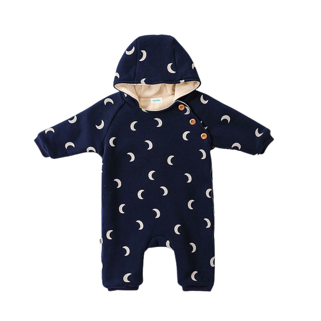 suebidou Overall Baby Anzug aus Baumwolle innen geplüscht blau mit Monddesign nachhaltig, kreativ