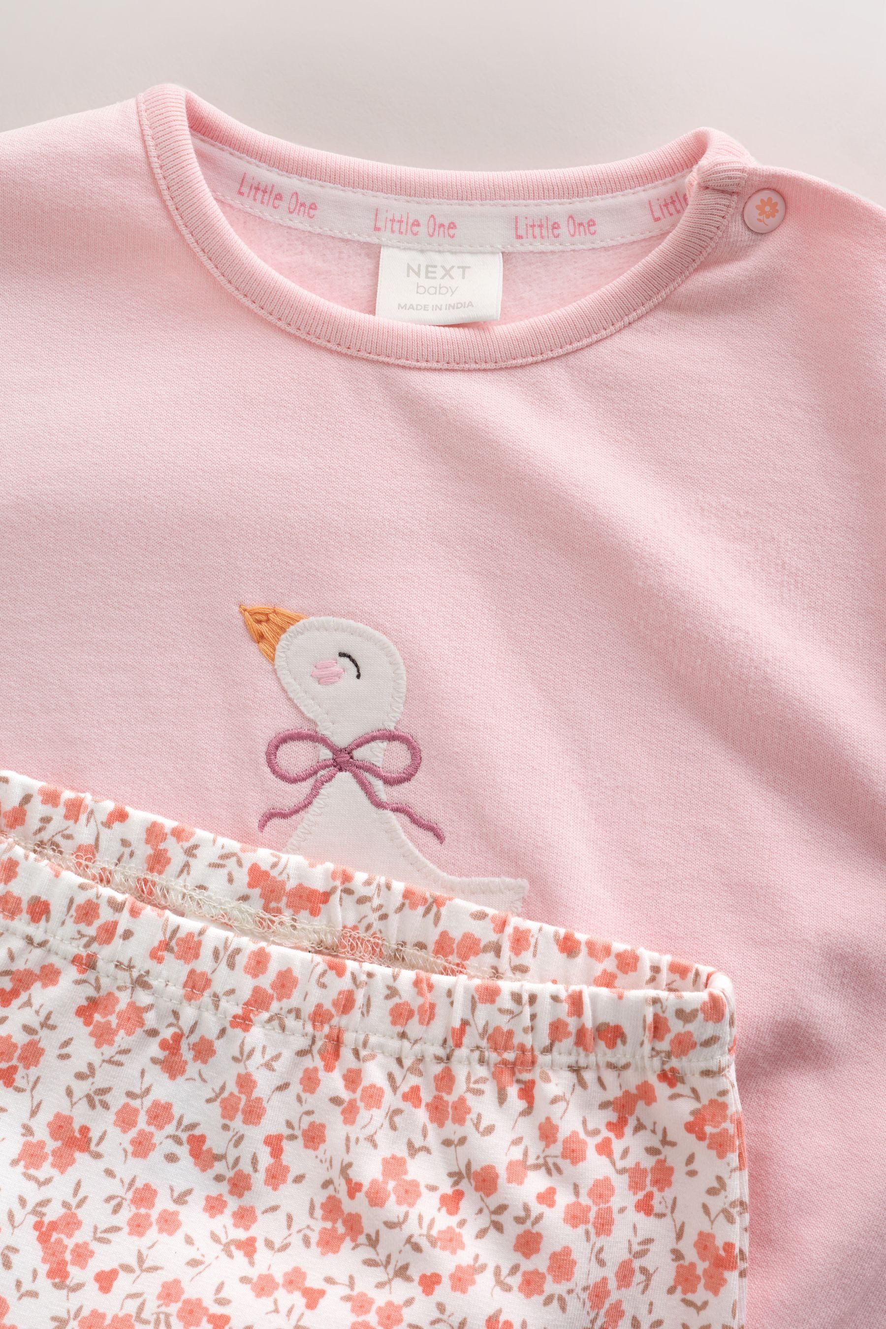 Next Top & Leggings 2-teiliges Baby-Set mit Sweatshirt und Leggings (2-tlg) – Bild 3 von 5