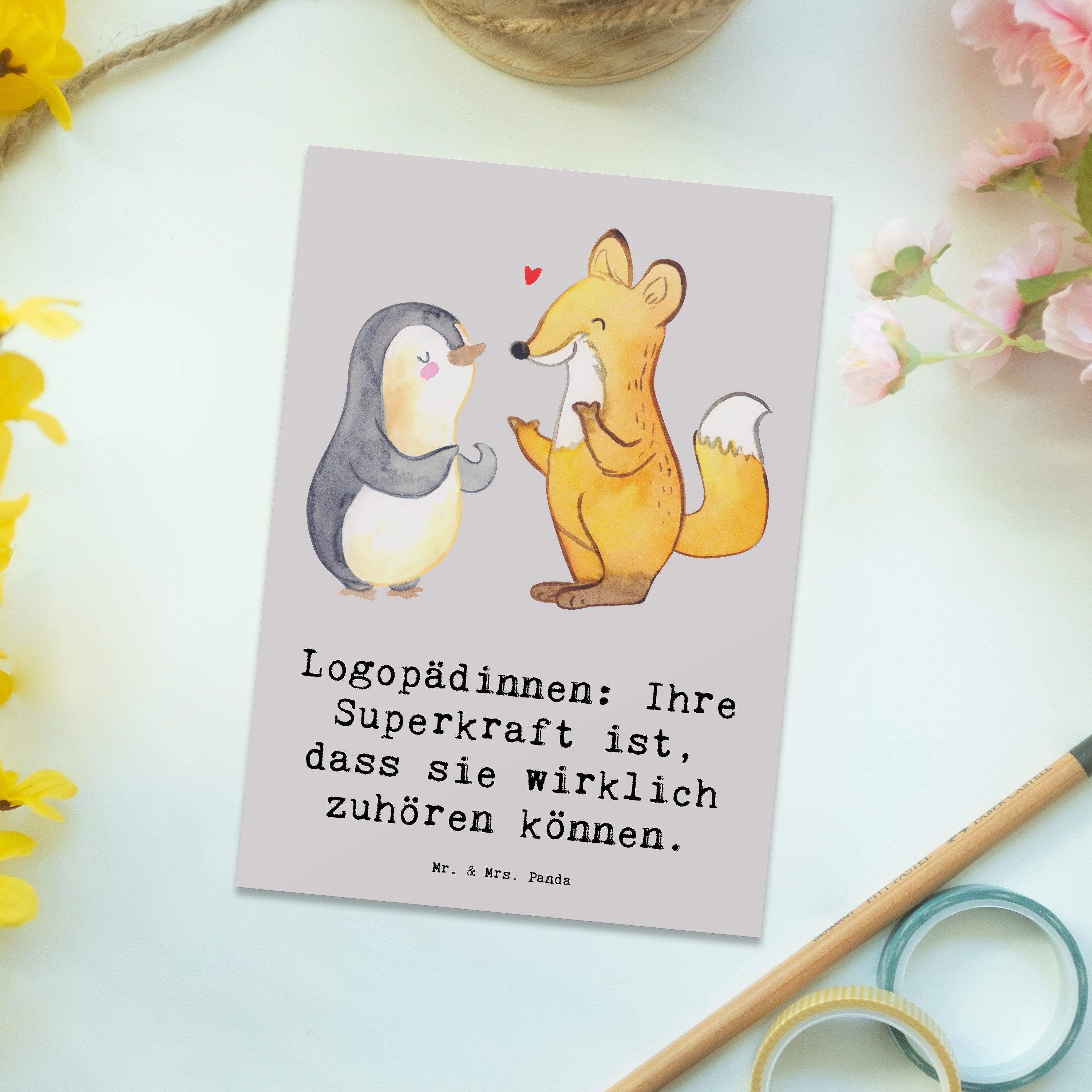 Mr. & Mrs. Panda Postkarte Logopädin Superkraft, Postkarte, Grau Pastell, Postkarte, Ansichtskar, Grußkarte Einfühlungsvermögen Berufsliebe