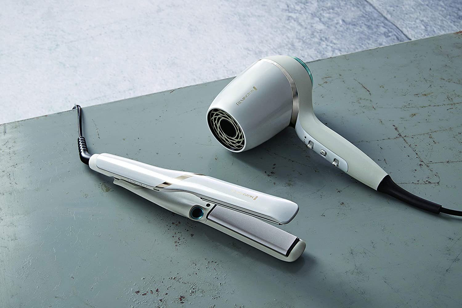 Remington Haartrockner Hydraluxe PRO EC9001 Digital-Motor Ionen 160km/h 2200W