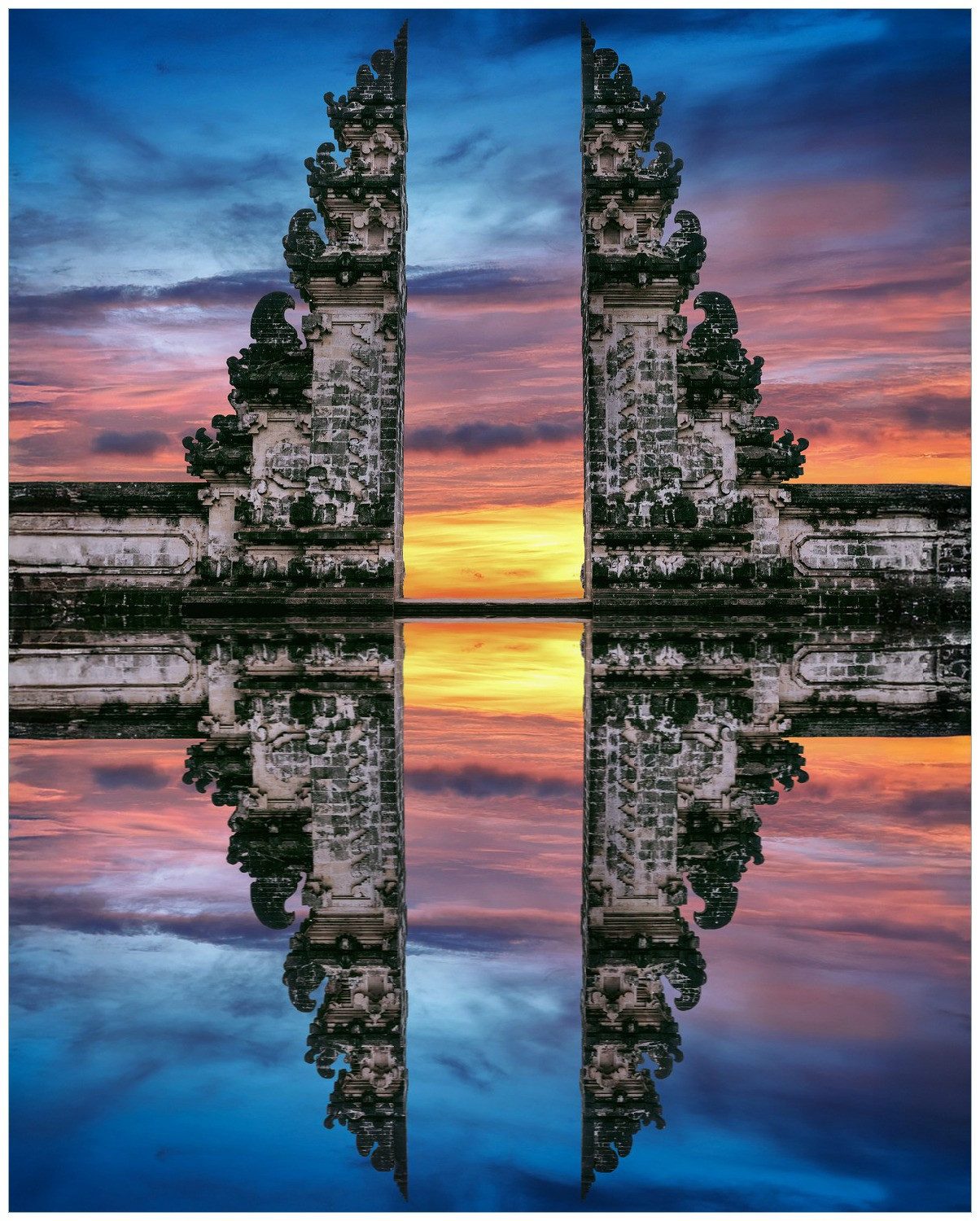 Wallario Poster, Tempeltor im Sonnenuntergang, in verschiedenen Ausführungen