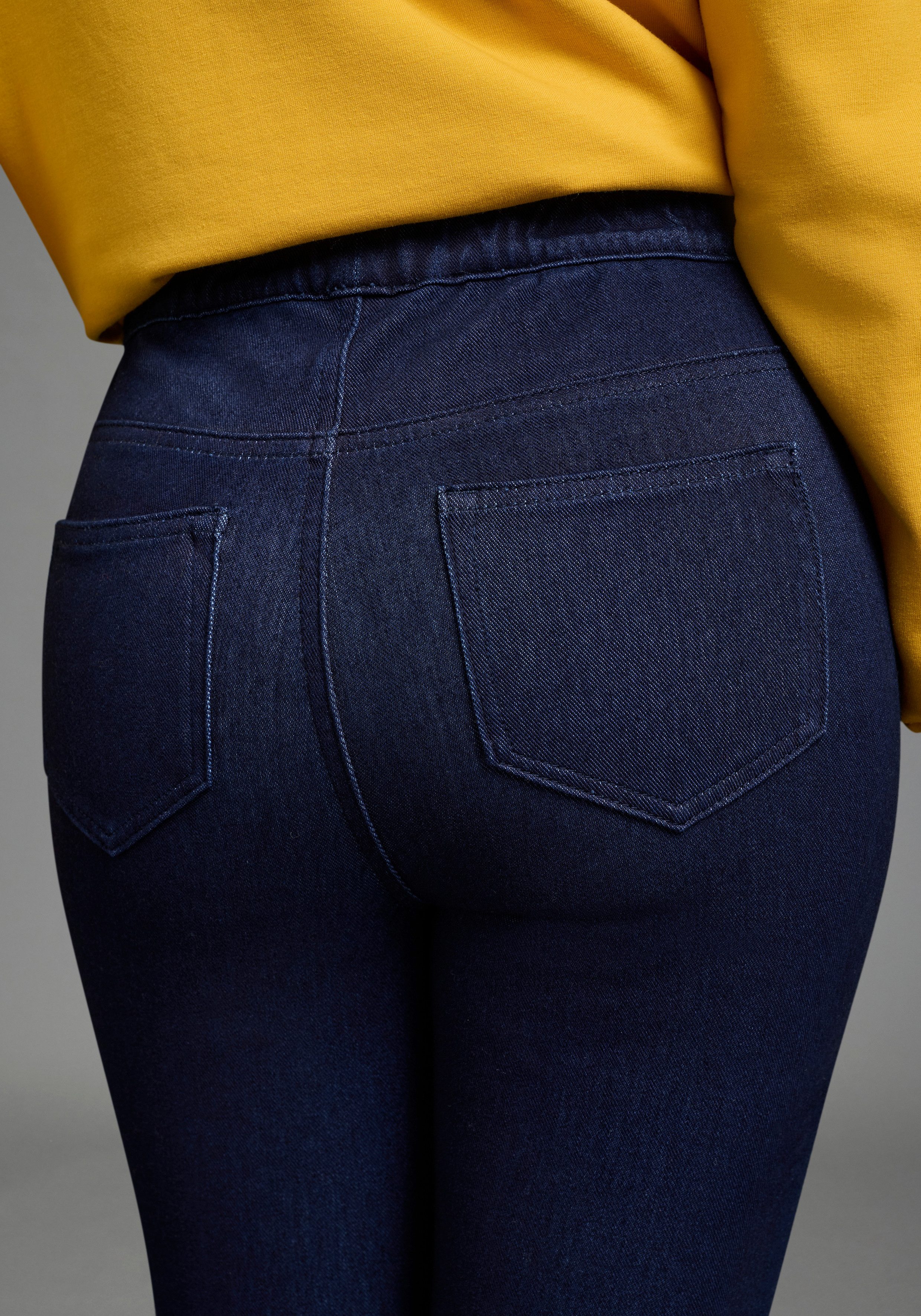 Arizona Jeansjeggings im 4 Way Stretch, Quer- und Längselastisch, Skinny Skinny Fit, extra enge Beinform, normale Leibhöhe, unifarbene Optik