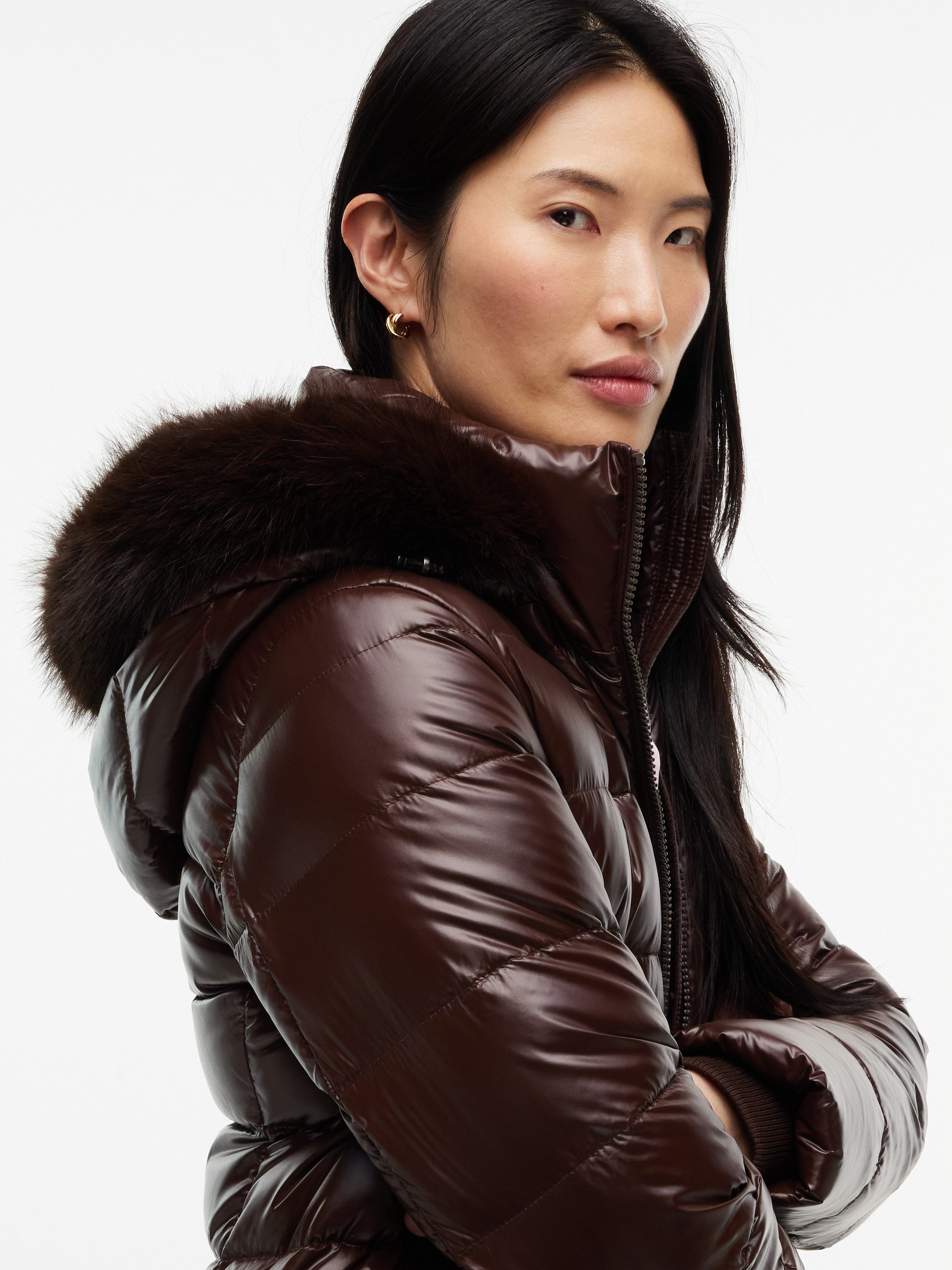 Tommy Hilfiger Steppjacke GLOSS DOWN FITTED JACKET Kunstfaser, in leicht glänzender Optik