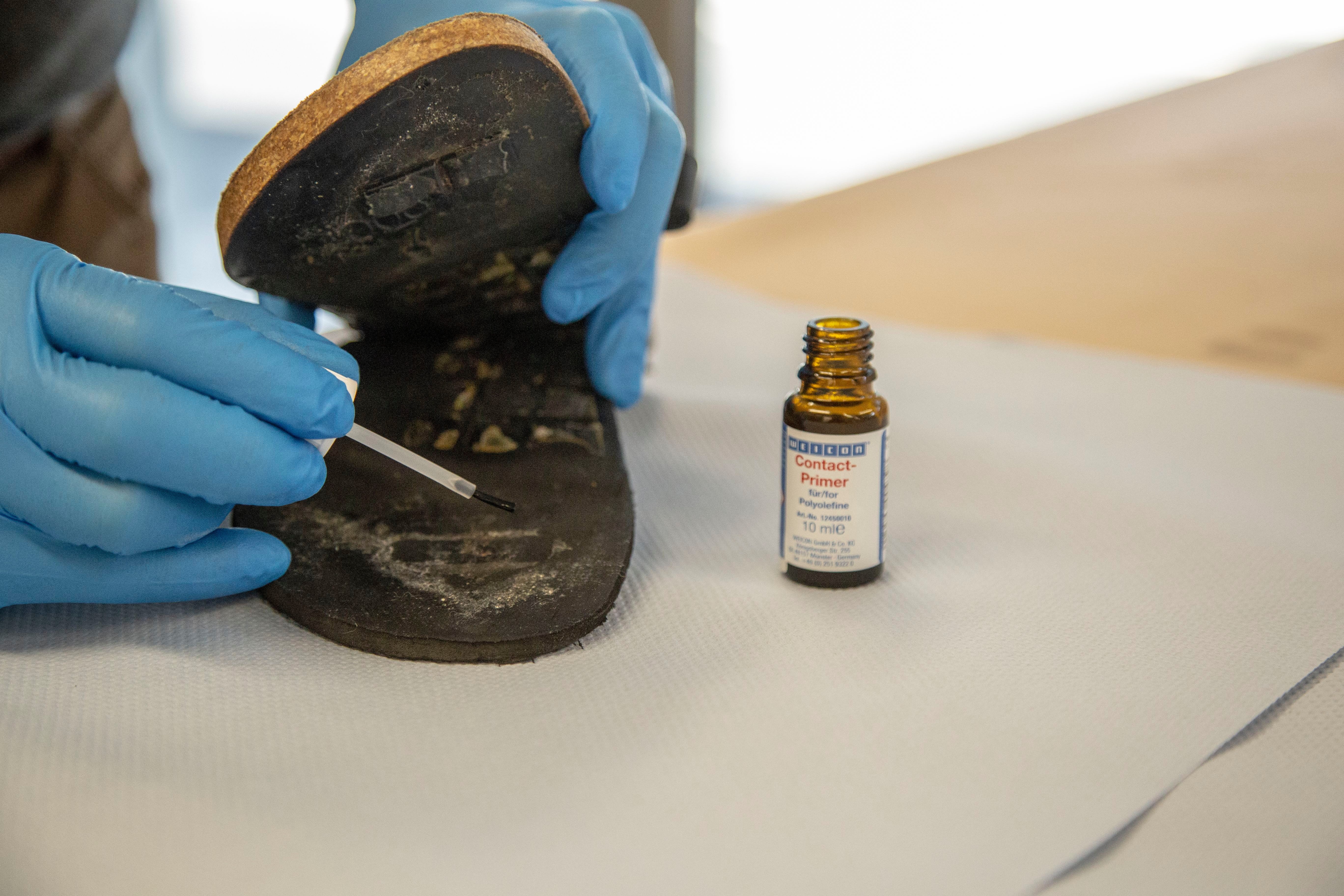 WEICON Sekundenkleber CA-Primer für Polyolefine, (Flasche), Veränderung der Oberflächenstruktur wird erzielt