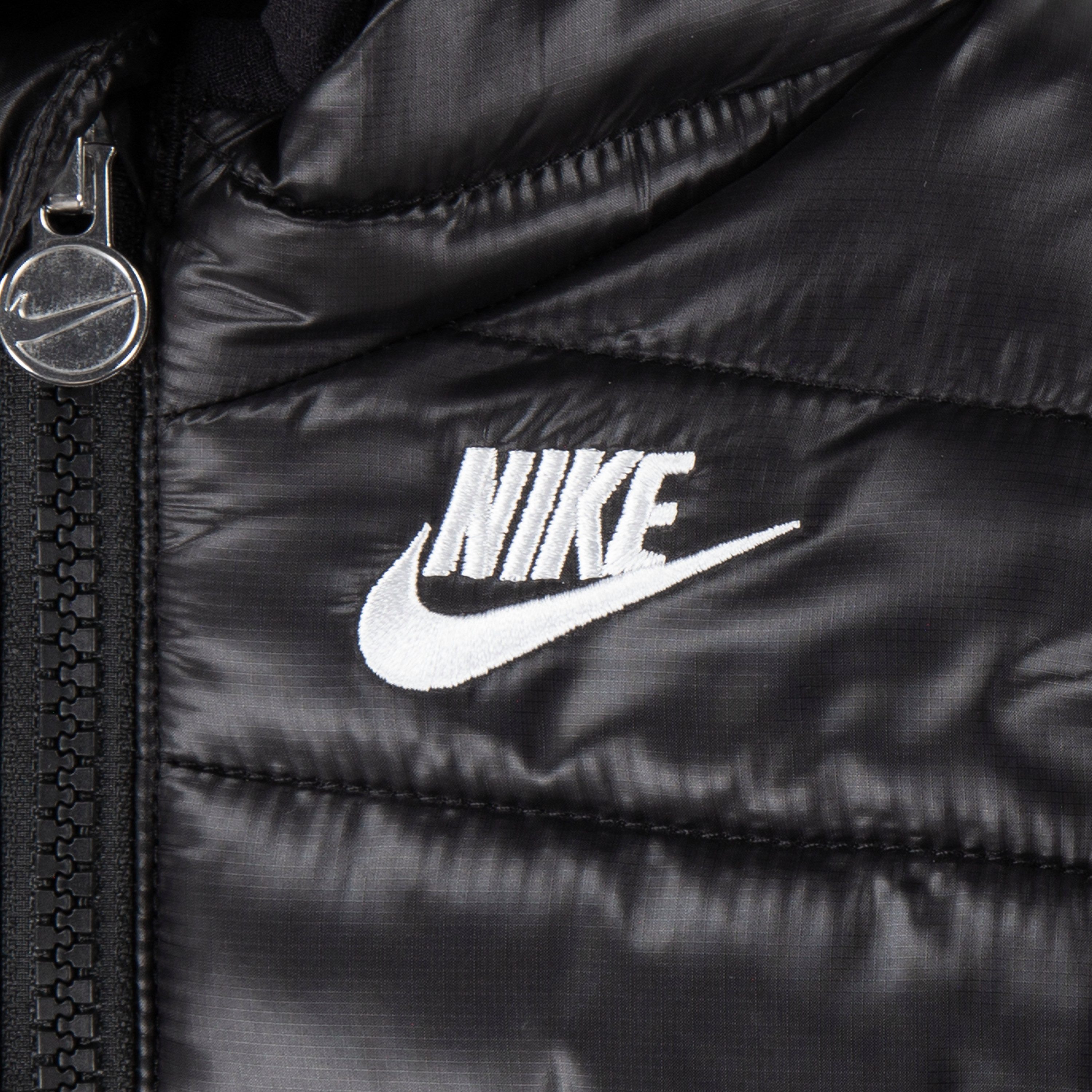 Nike Sportswear Schneeoverall NKN NIKE SOLID BABY SNOWSUIT wattiertes Design, mit integrierter Kapuze, aus Polyester – Bild 3 von 4
