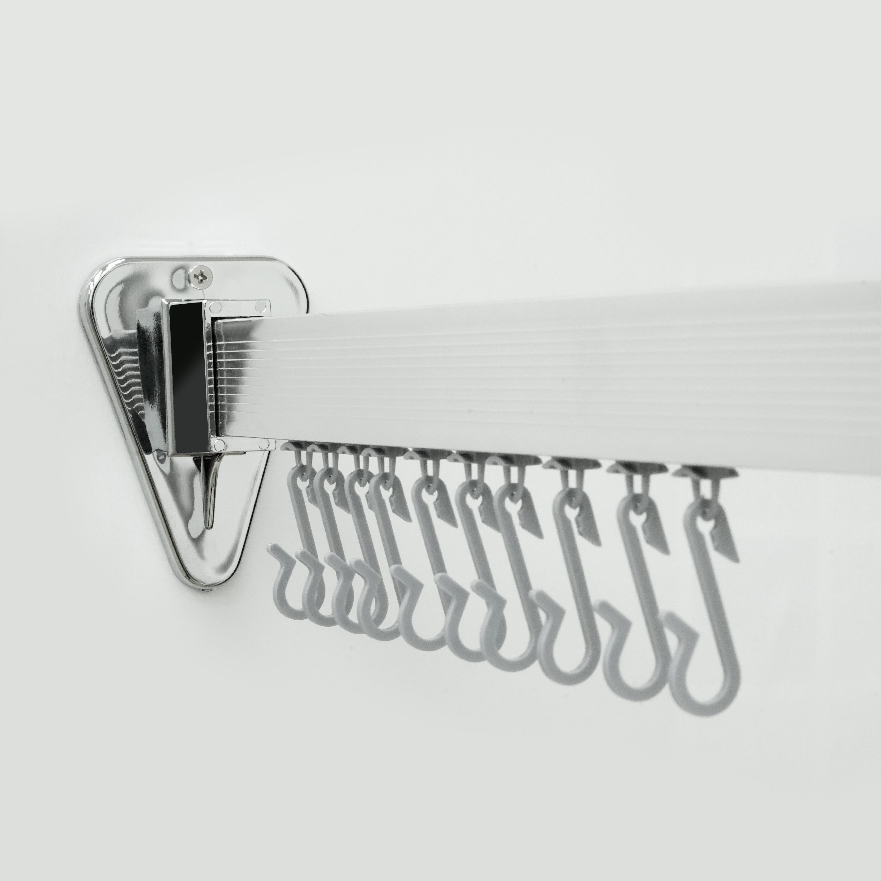 Euroshowers GmbH Duschvorhangstange Biegsame Duschstange 300cm Duschvorhangstange flexibel formbar – Chrom, 1-läufig, Wand, Decke, Schrauben, Aluminium, Kann von Hand gebogen werden