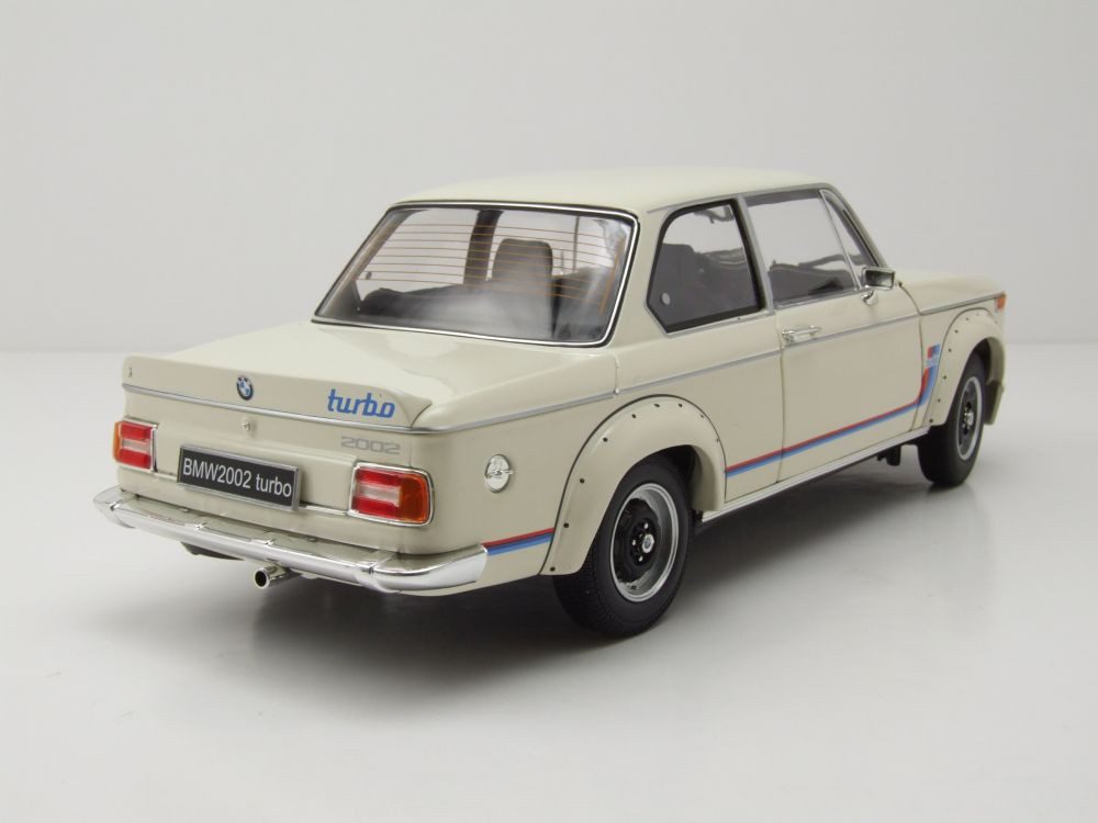 Kyosho Modellauto BMW 2002 Turbo 1974 weiß, Maßstab 1:18