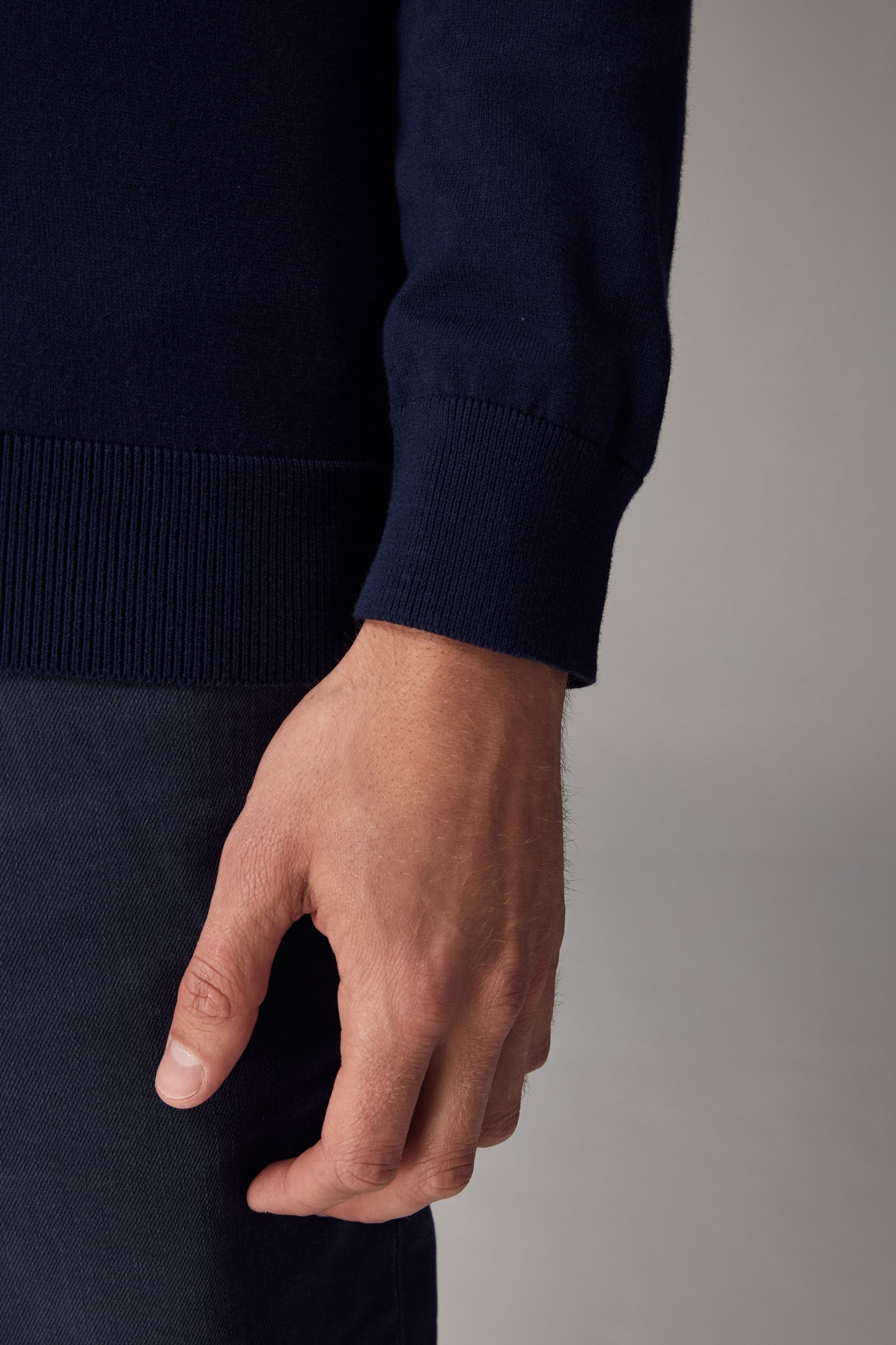 Next V-Ausschnitt-Pullover Regular Fit Langarm-Strickpullover, V-Ausschnitt (1-tlg)