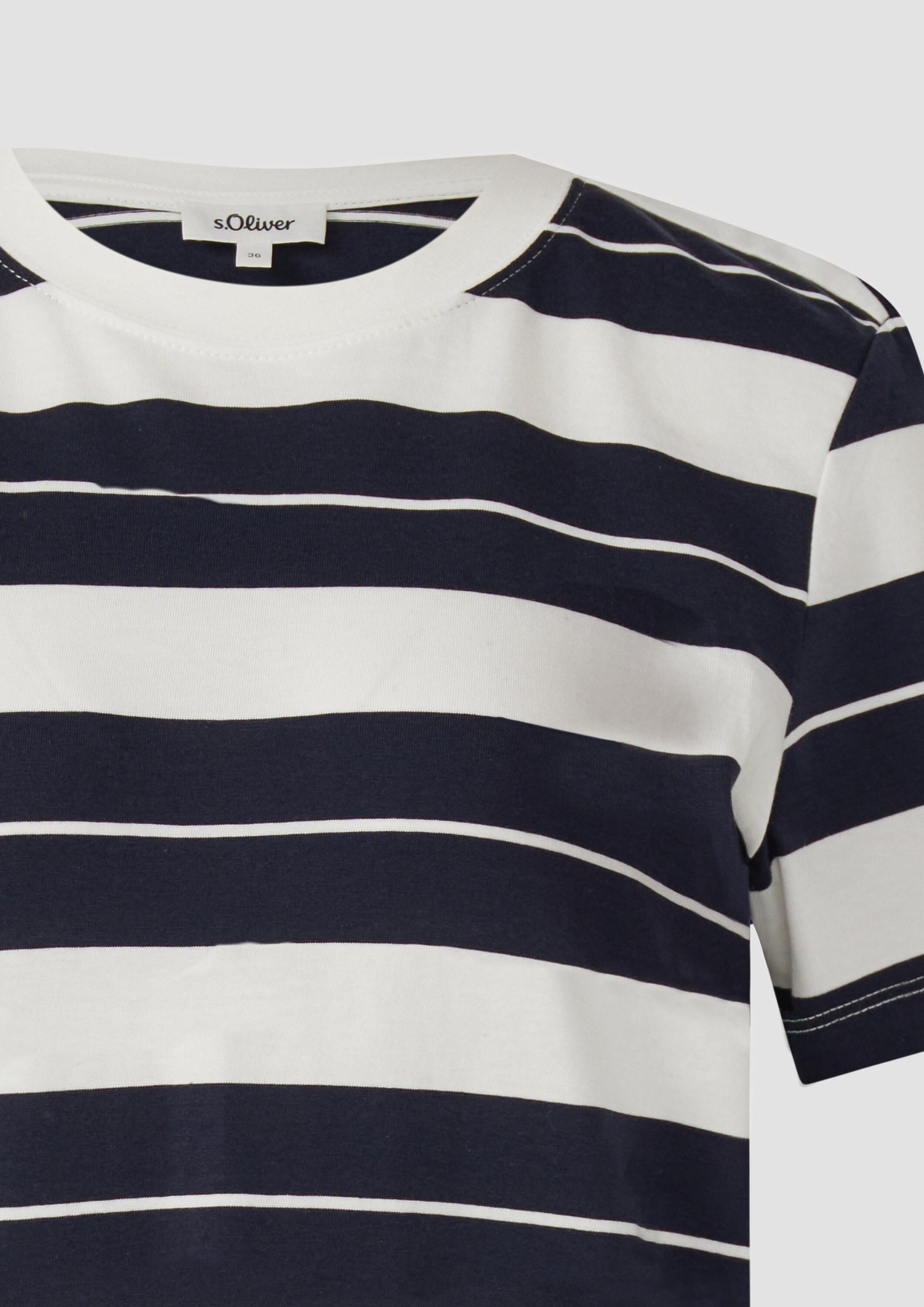 s.Oliver Kurzarmshirt T-Shirt Verkürztes Baumwoll-Streifen-T-Shirt mit Patch