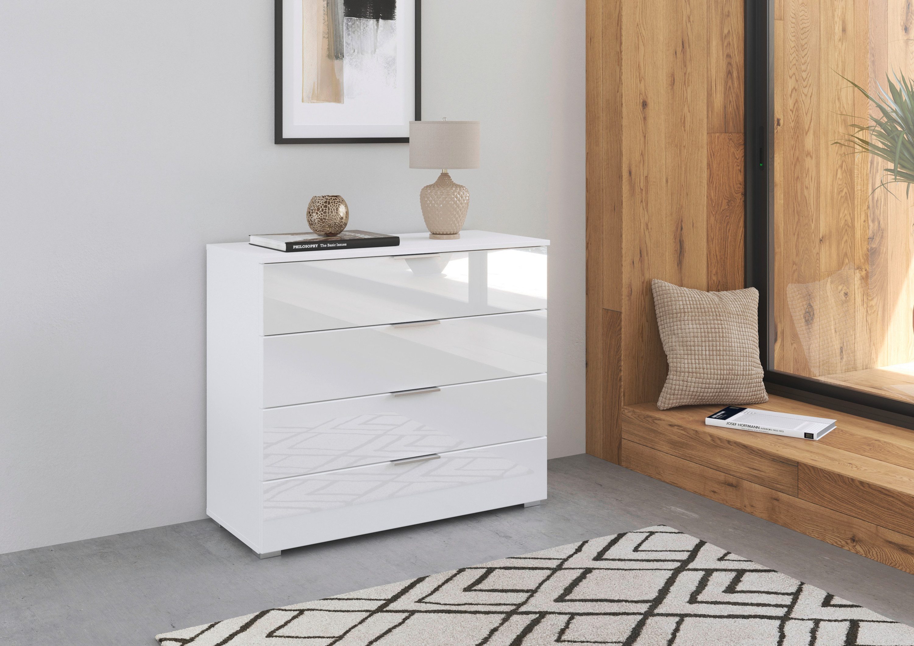 rauch Kommode Sideboard Kommodenschrank Schubladenkommode AGORDO mit Glasfront, Breite 93 cm mit 4 Schubkästen inkl. 6er-Set Filzboxen