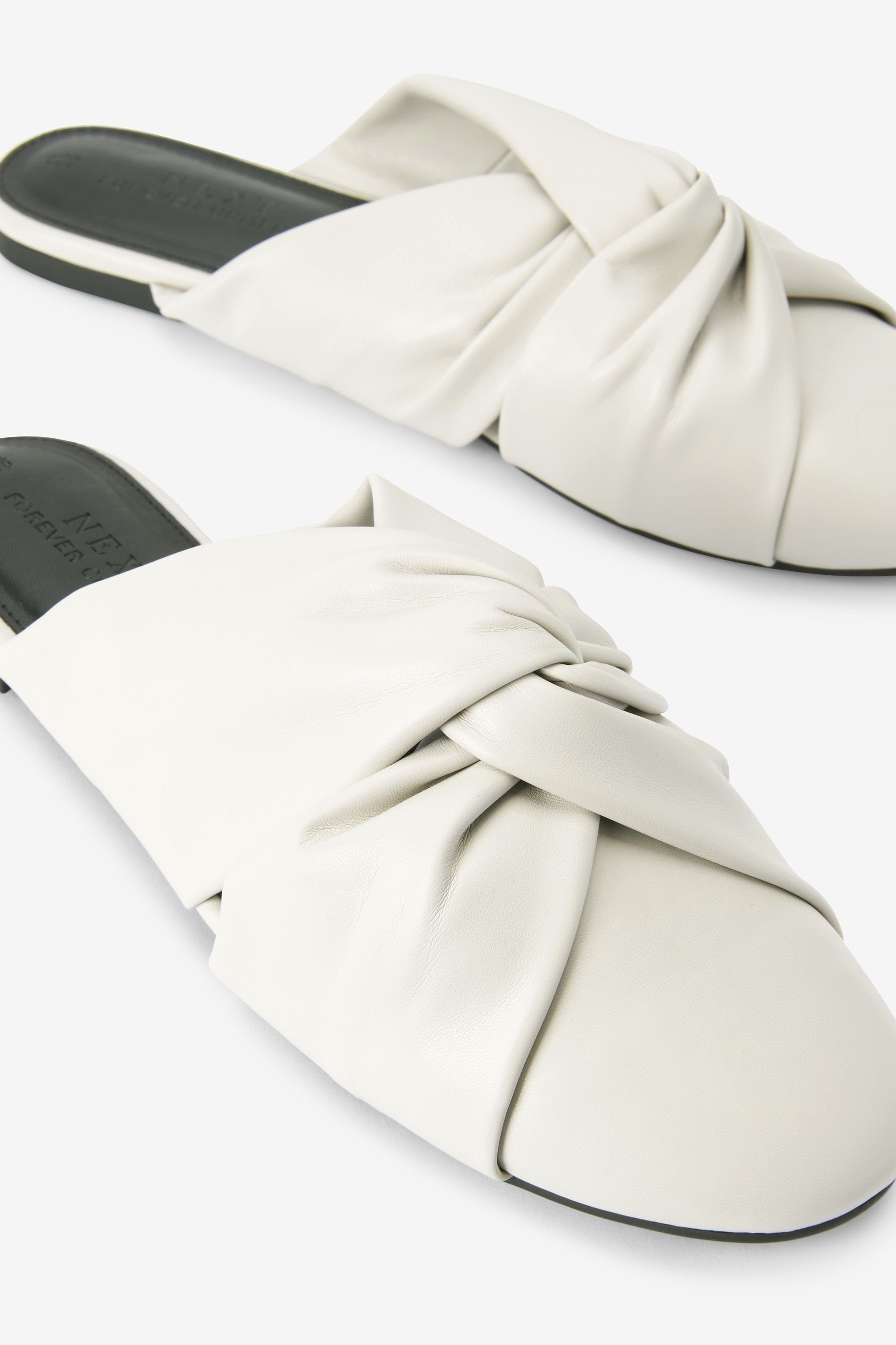 Next Pantoletten Twist-Design Bone Pantolette Comfort® Forever (1-tlg) mit