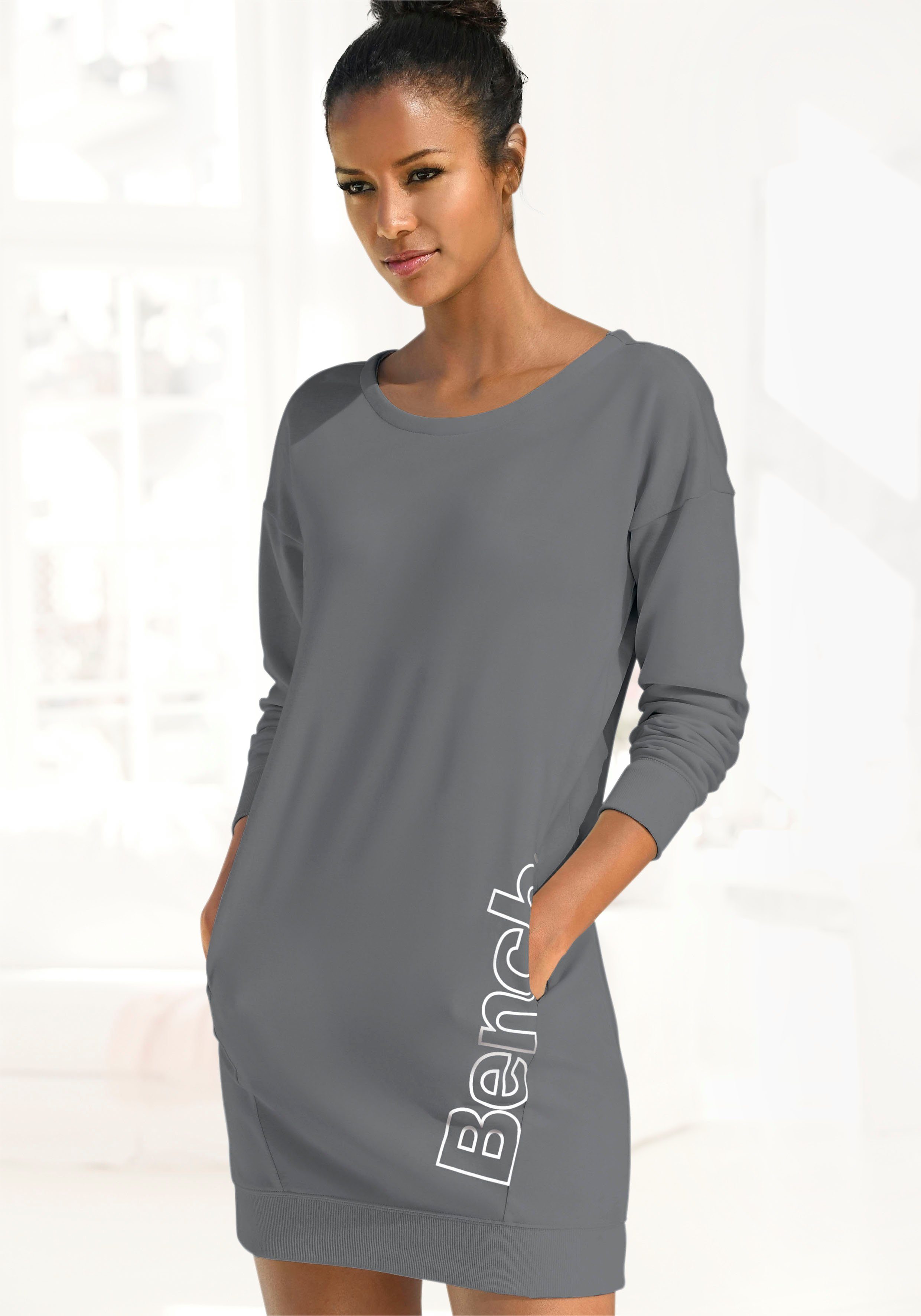 Bench. Loungewear Sweatkleid mit seitlichen Eingrifftaschen, Home- und Loungewear Serie