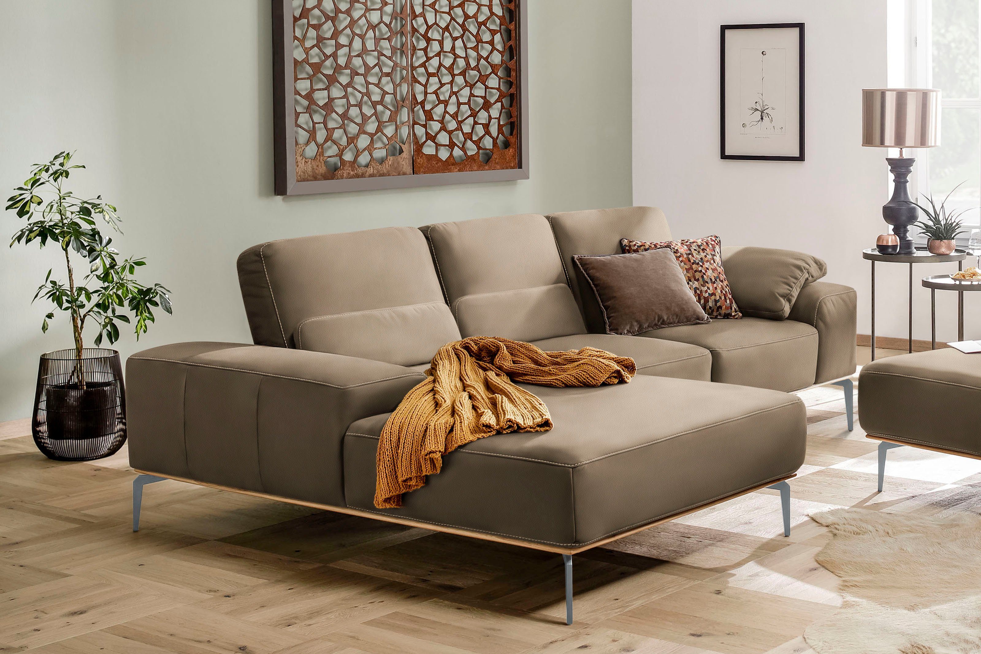 W.SCHILLIG Ecksofa run, mit elegantem Holzsockel, Füße in Silber matt, Breite 279 cm