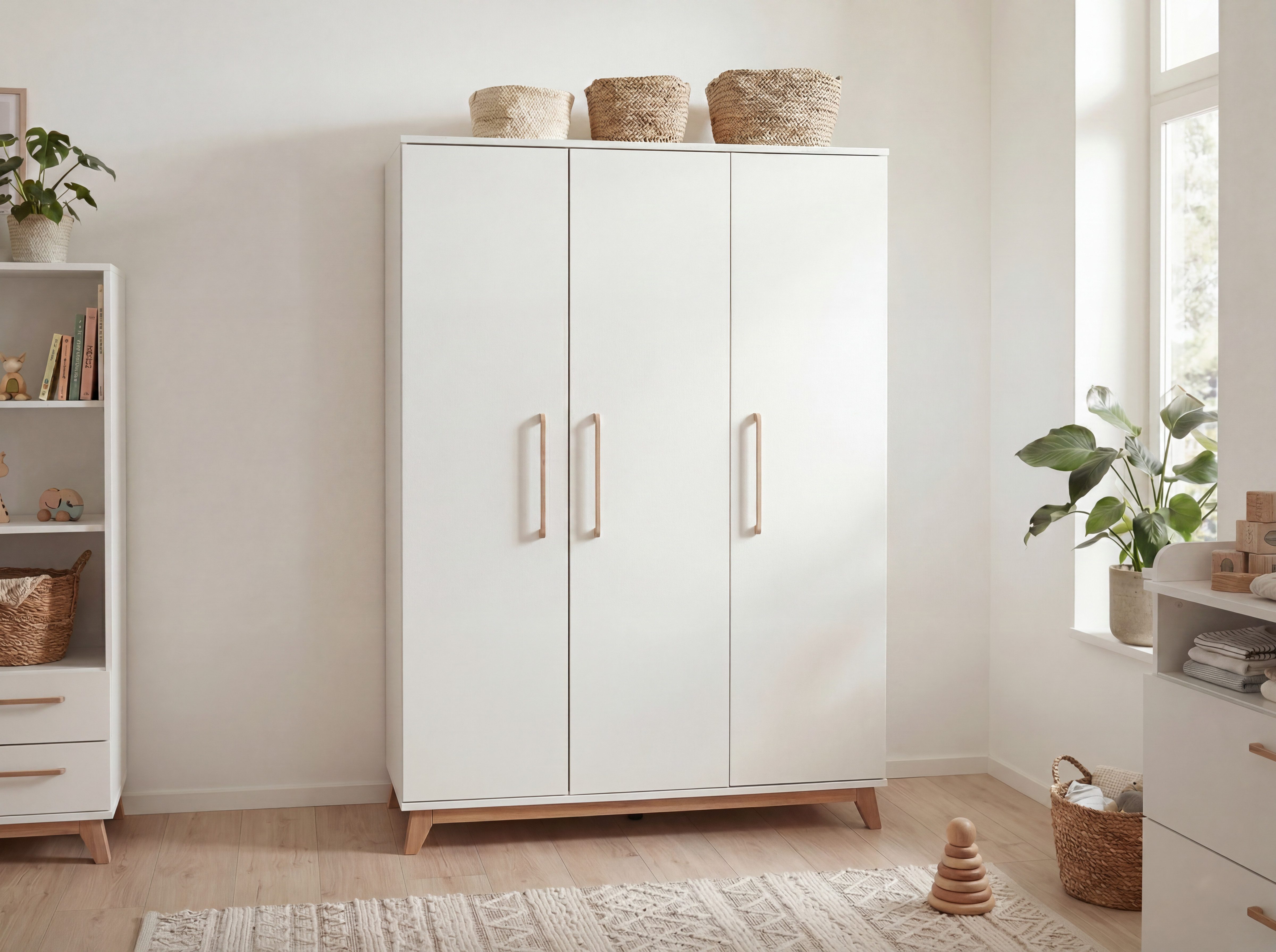 arthur berndt Kinderkleiderschrank Lina Turdämpfung, Massivholz Griffe, Made in Germany