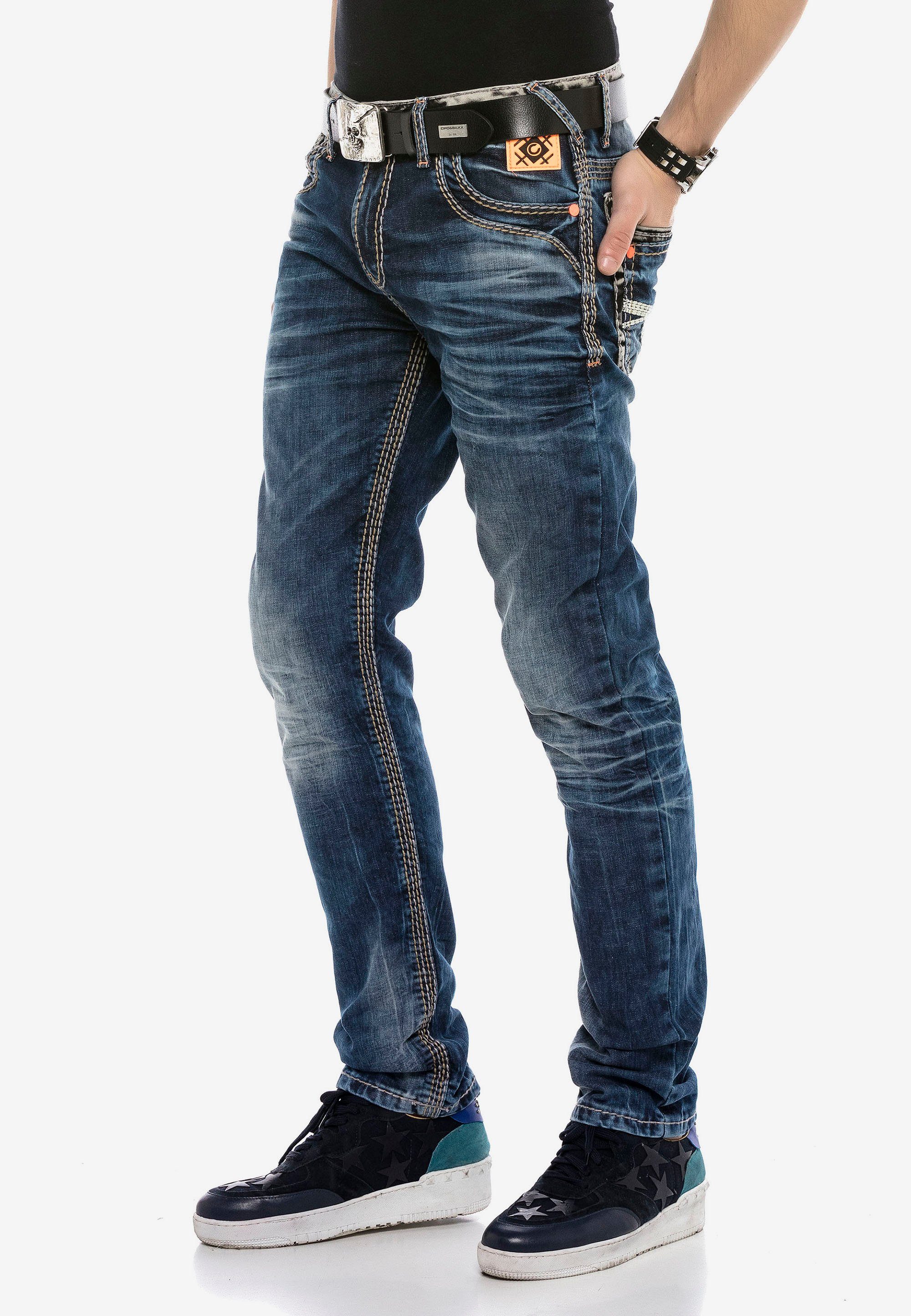 Baxx & Bequeme breiten Cipo Jeans Ziernähten mit