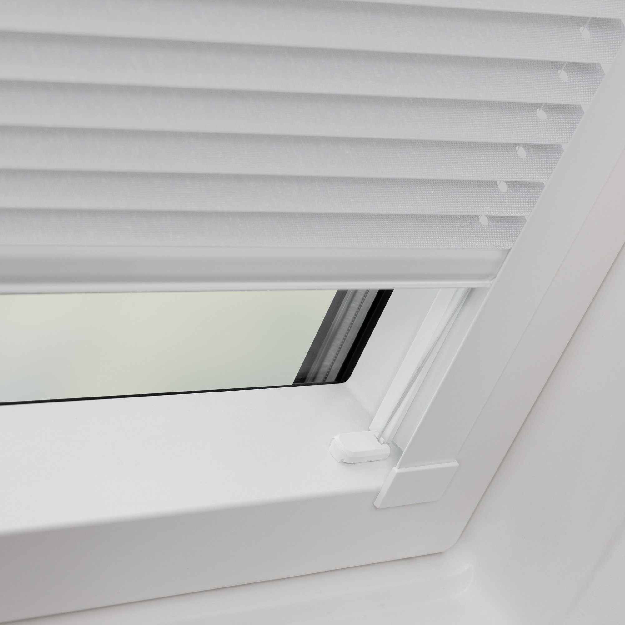 Dachfensterplissee Thermo LICHTBLICK ORIGINAL Bohren, Weiß Dachfenster mit LICHTBLICK ORIGINAL, blickdicht, Schraubbefestigung, Schrauben Plissee