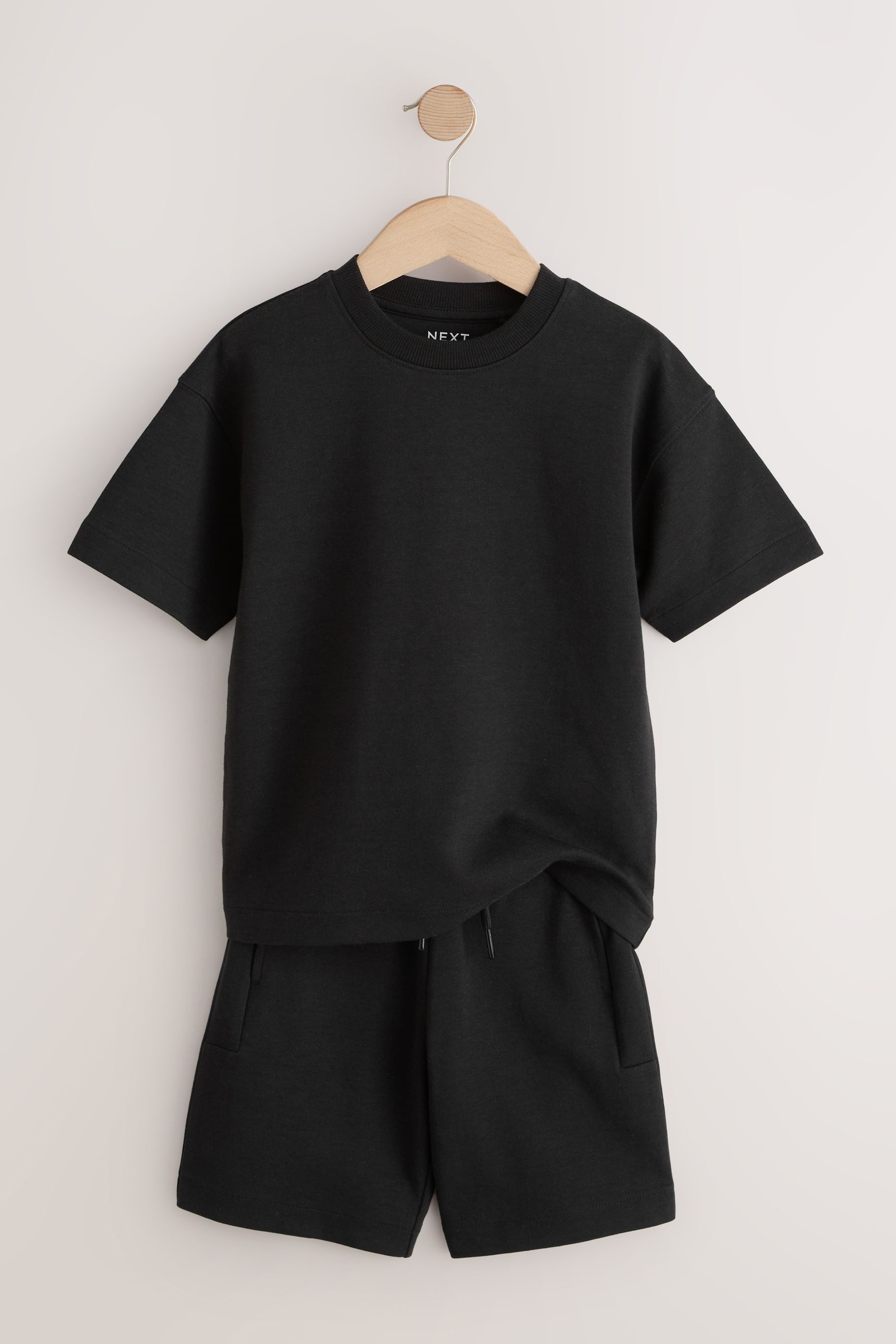Next T-Shirt & Shorts Relaxed Fit T-Shirt und Shorts, Set (2-tlg)