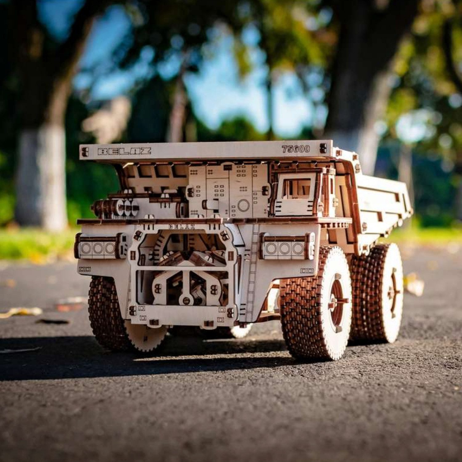 Eco Wood Art Modellbausatz Eco-Wood-Art Mechanischer LKW BELAZ 75600 Mechanisches Holzpuzzle, (307-tlg)