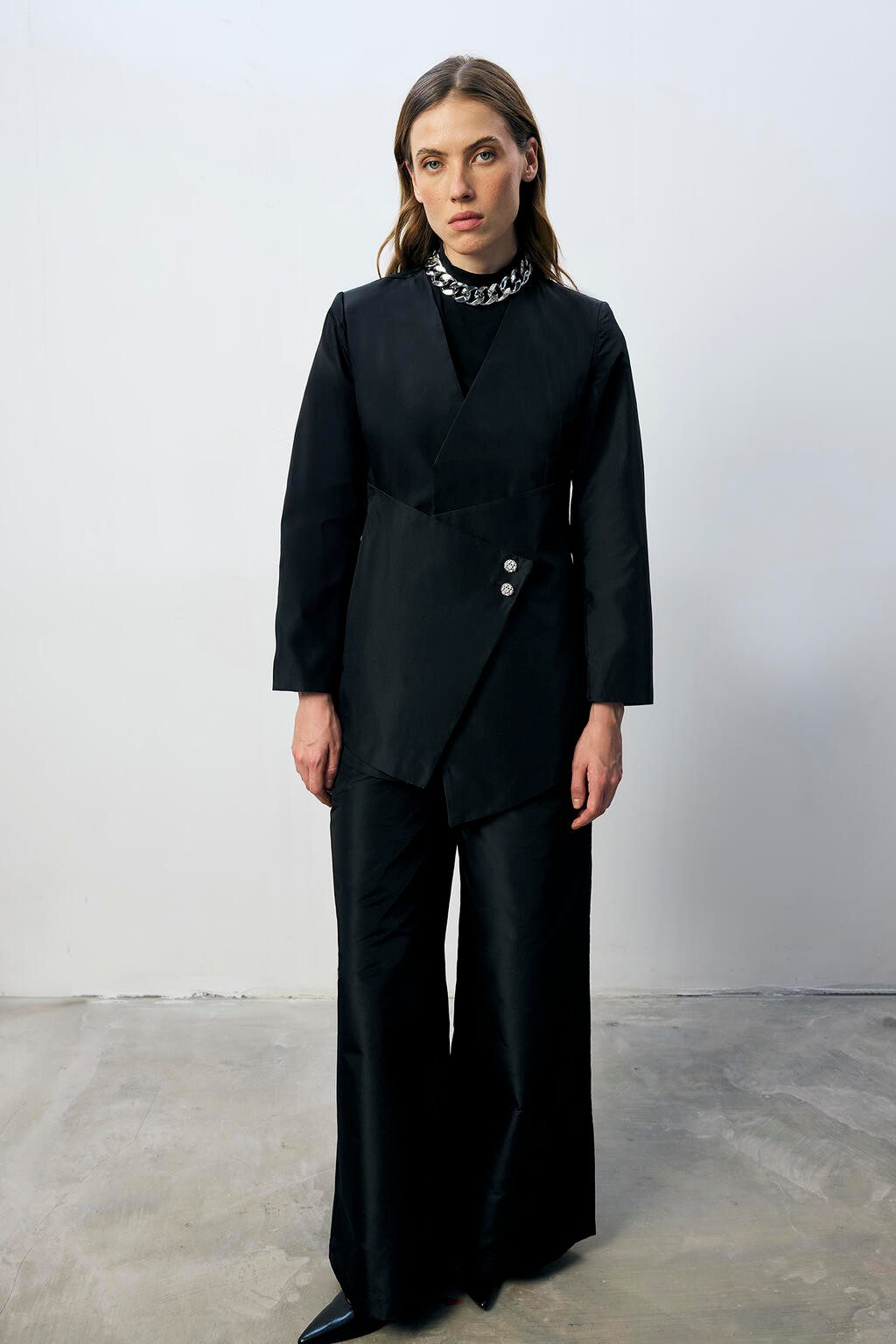 touche prive Fleeceweste ASYMMETRISCHES JACKEN- UND HOSENSET MIT KNOPFDETAILS