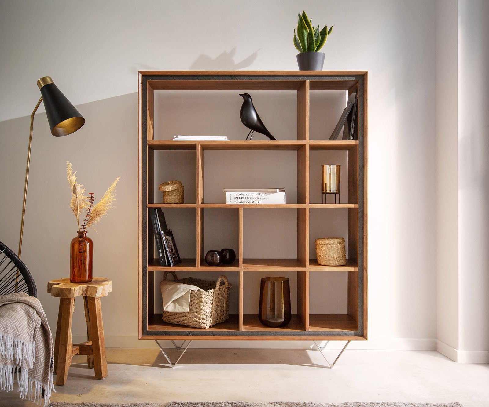 DELIFE Standregal Stonegrace, Akazie Natur 115x150 12 Fächer Steinfurnier V-Fuß Highboard