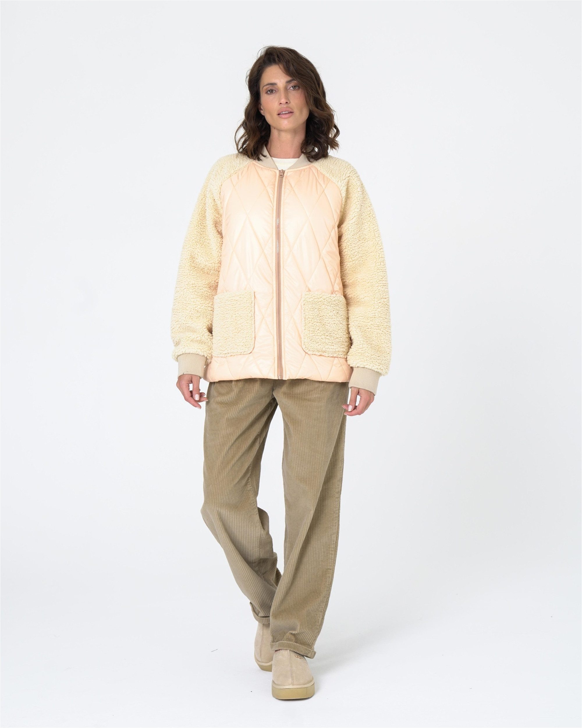 freshlions Steppjacke Julia (1-St) mit aufgesetzten Taschen