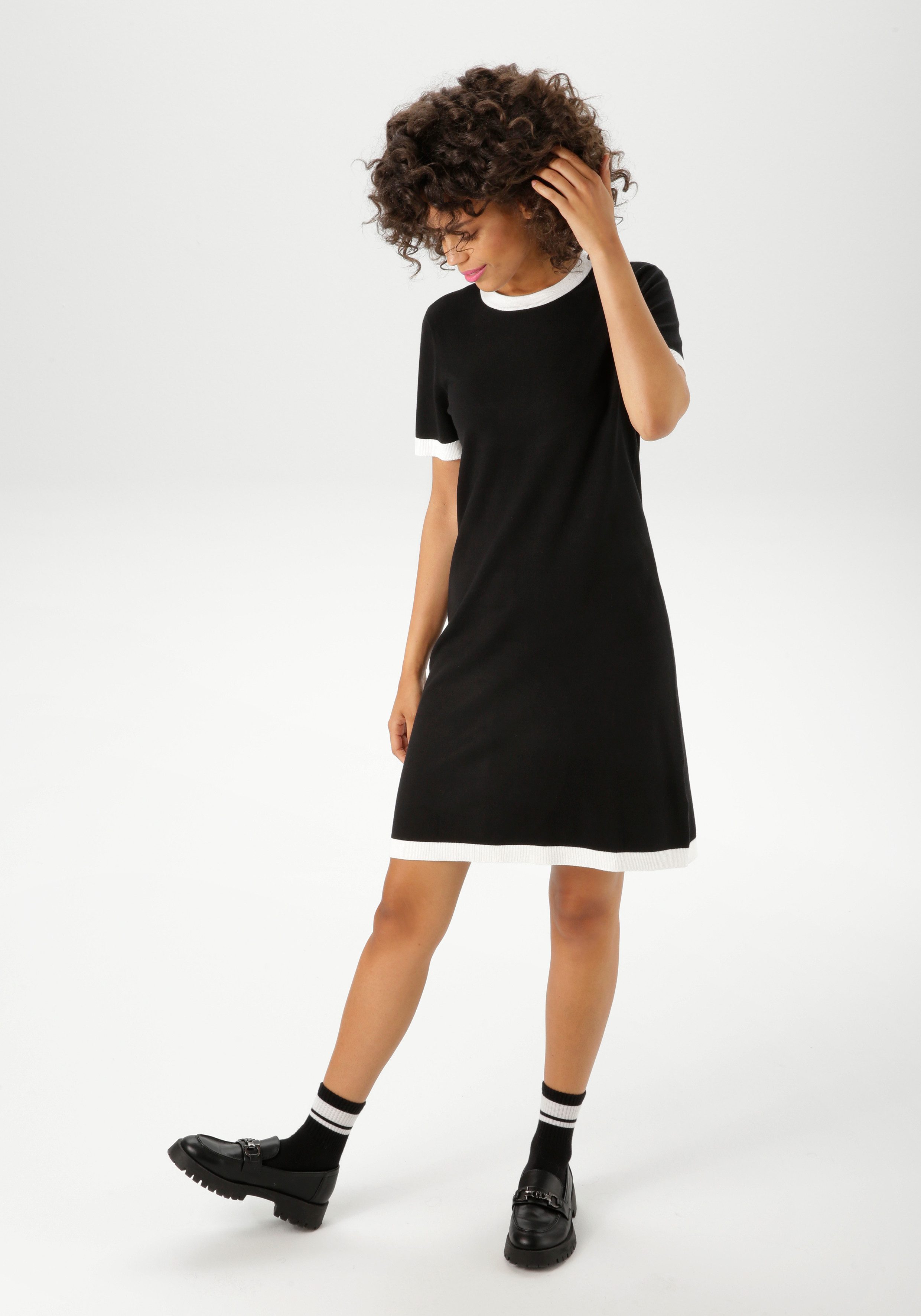 Aniston CASUAL Strickkleid mit kontrastfarbigen Ripp-Bündchen günstig online kaufen