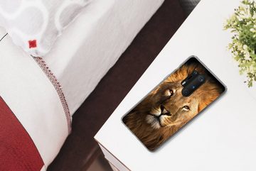 MuchoWow Handyhülle Löwe - Tiere - Schwarz - Hell - Braun - Porträt, Phone Case, Handyhülle OnePlus 8 Pro, Silikon, Schutzhülle