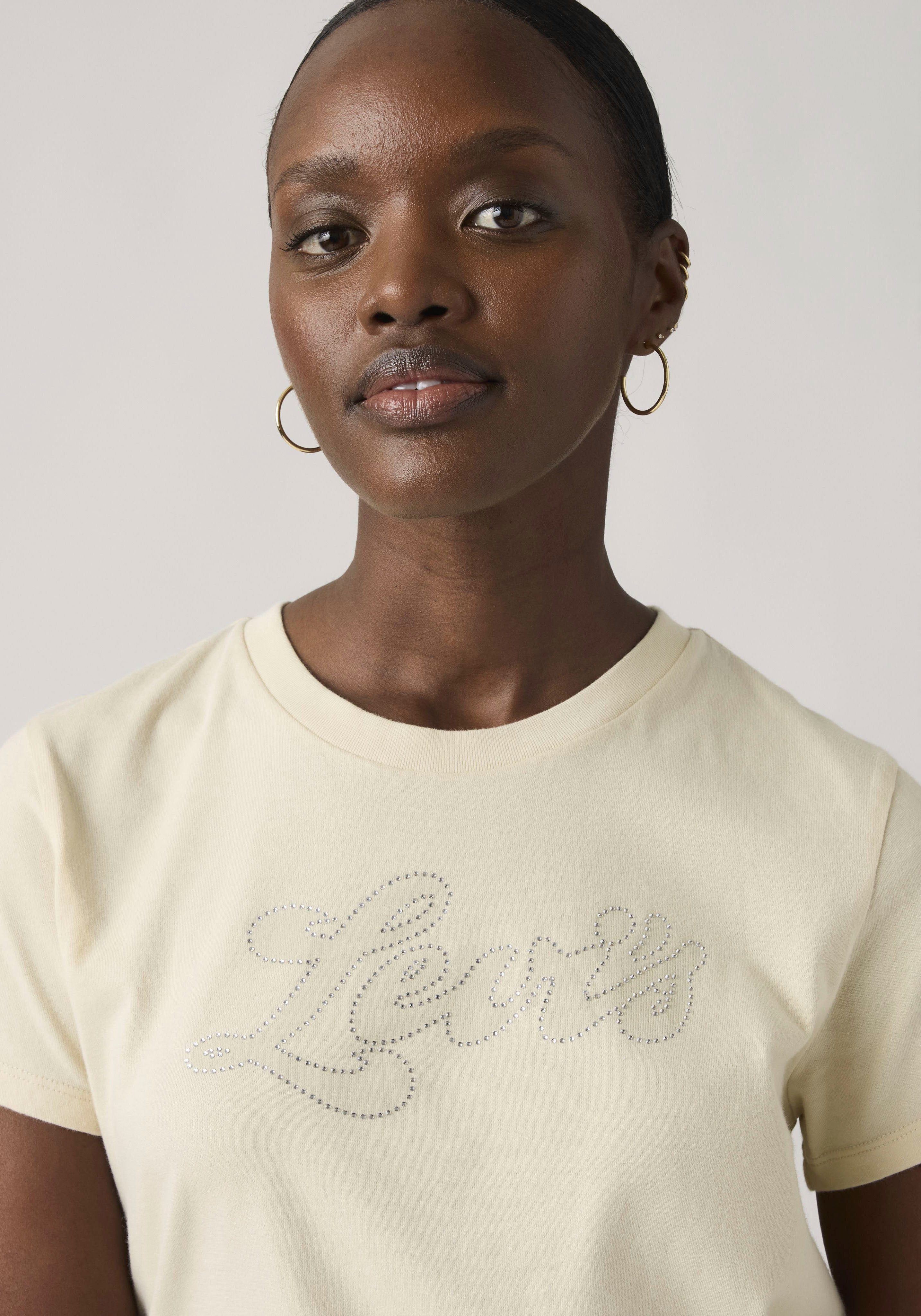 Levi's® Rundhalsshirt THE PERFECT TEE mit Logo im Metallic-Holo Print – Bild 4 von 5