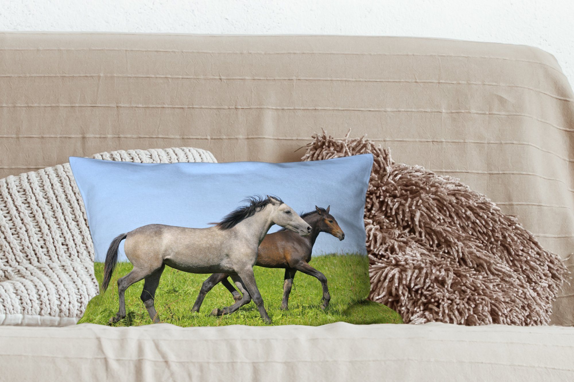 MuchoWow Dekokissen Schlafzimmer - Tiere - Gras, mit Pferde Füllung, Dekoration, Dekokissen Wohzimmer Zierkissen,