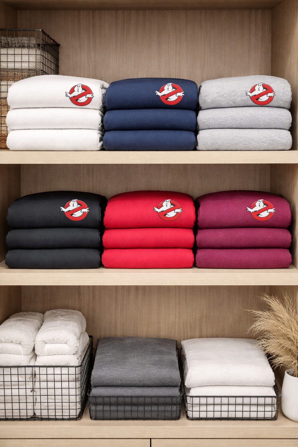 Blondie & Brownie Hoodie StreetCore Ghostbusters Damen Hoodie Urban Casual Kapuzenstyle (Einzelstück, Einzelartikel) Damen Hoodie mit Ghostbusters Patch, Kapuze und Kängurutasche.