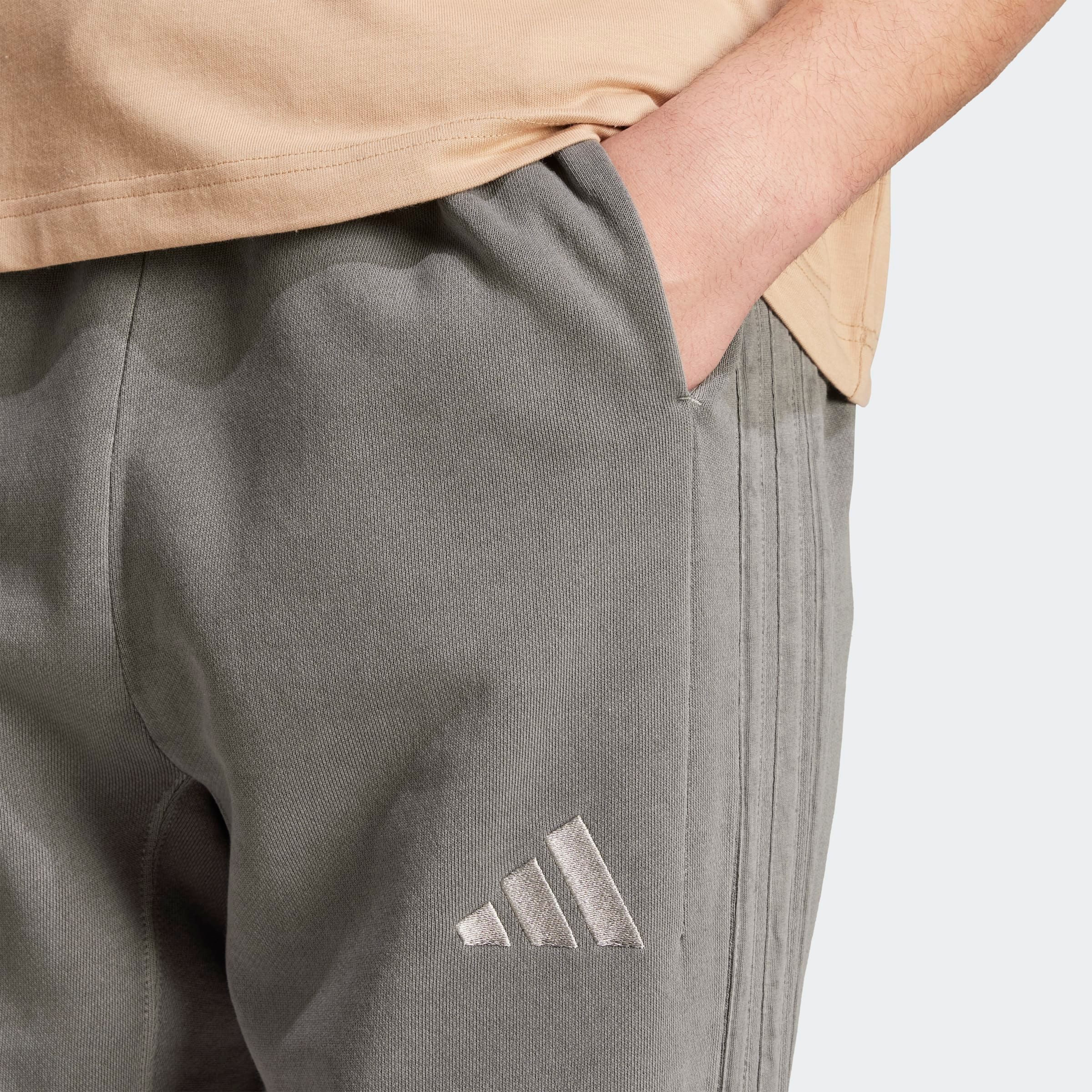 adidas Sportswear Sporthose ALL SZN FRENCH TERRY WASHED LOOSE mit gesticktem 3-Streifen-Logo, aus French Terry