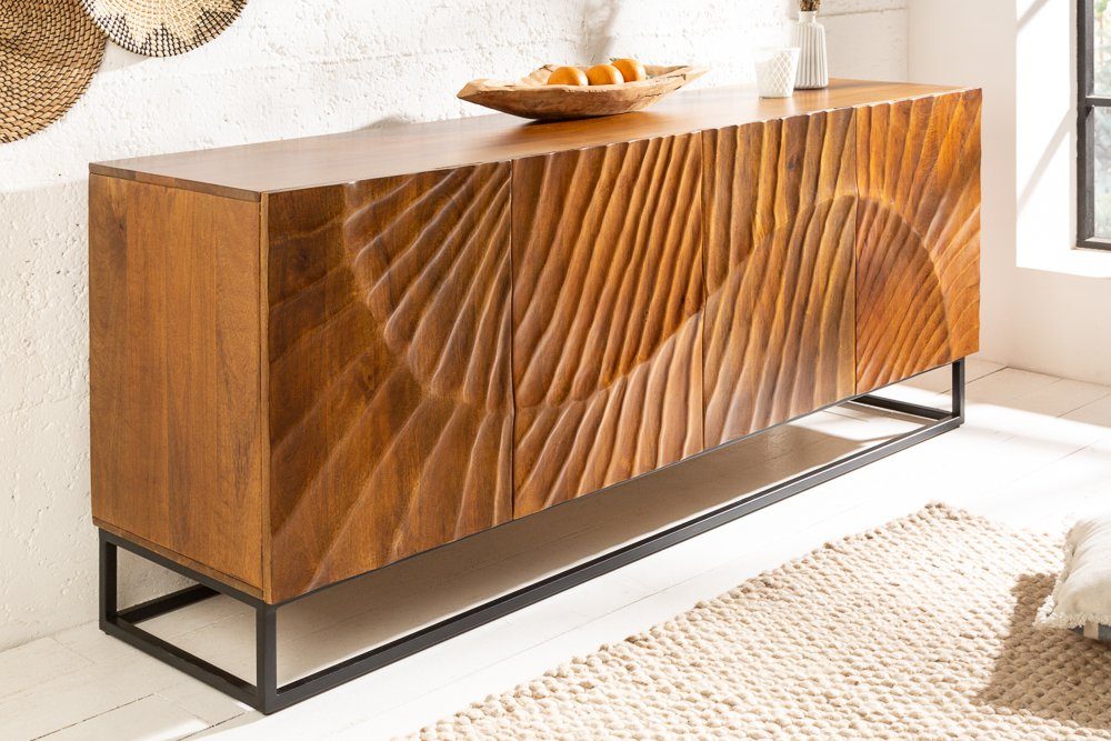 riess-ambiente Sideboard SCORPION 177cm braun, Massivholz · Metall · Kommode · 3D Schnitzereien · Wohnzimmer