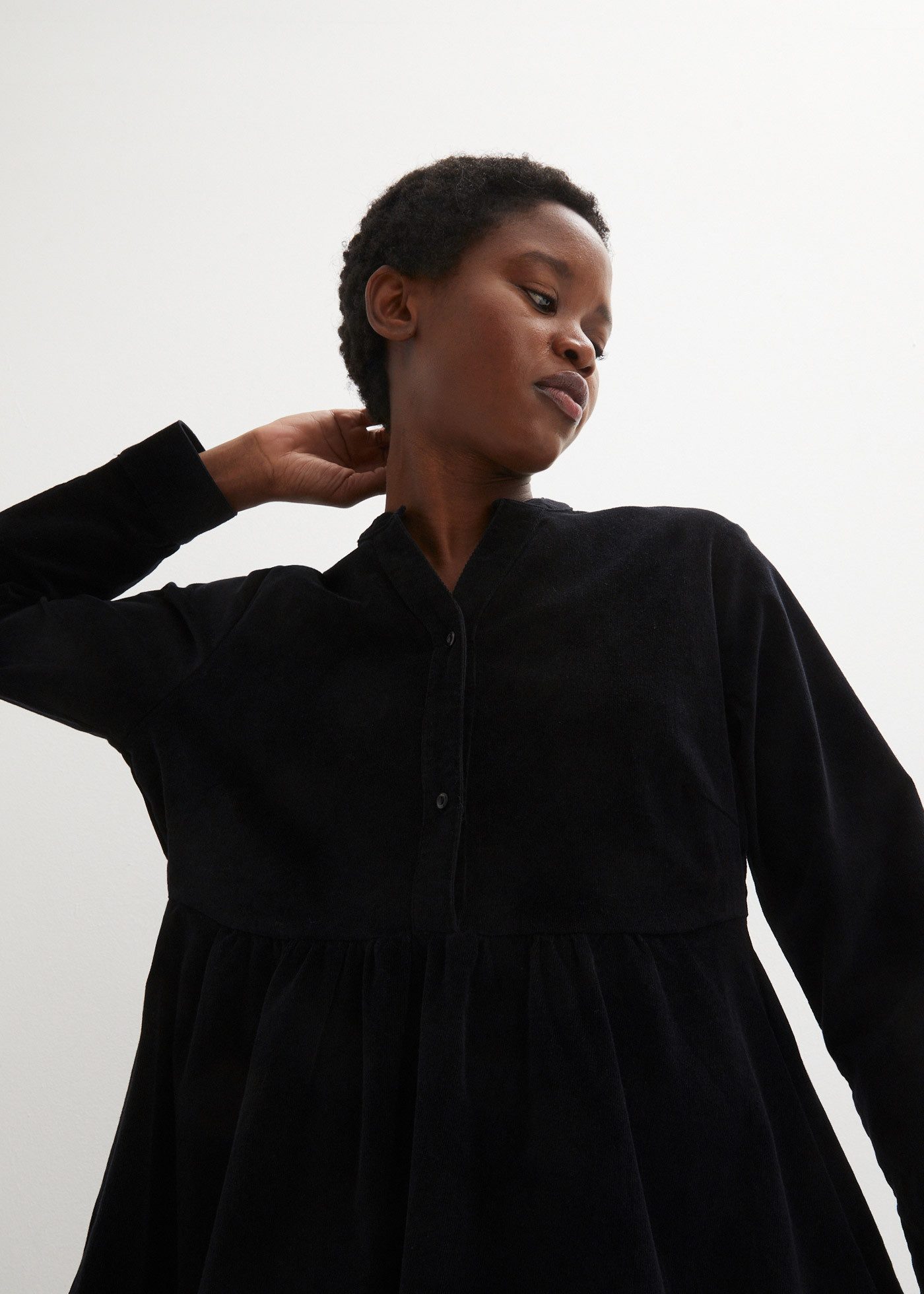 bonprix Midikleid Kleid aus Baumwollcord günstig online kaufen