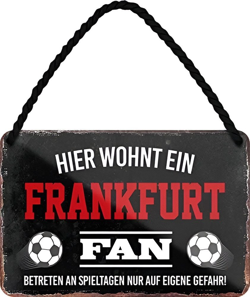 schilderkreis24 Metallschild Blechschild Hier wohnt ein Frankfurt Fan 18x12cm