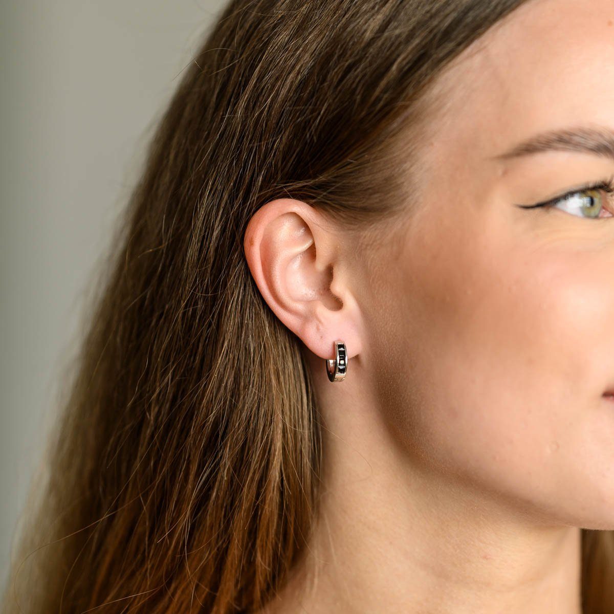 Materia Klappcreolen Damen Zirkonia schwarz Ø15mm günstig online kaufen