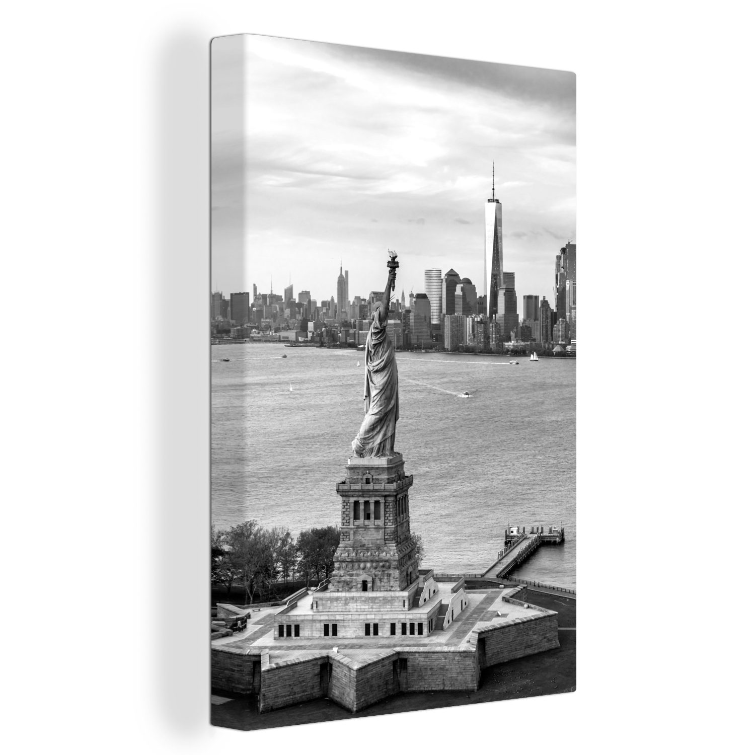 OneMillionCanvasses® Leinwandbild Die Freiheitsstatue und ein Blick auf das World Trade Center und die, (1 St), Leinwandbild fertig bespannt inkl. Zackenaufhänger, Gemälde, 20x30 cm