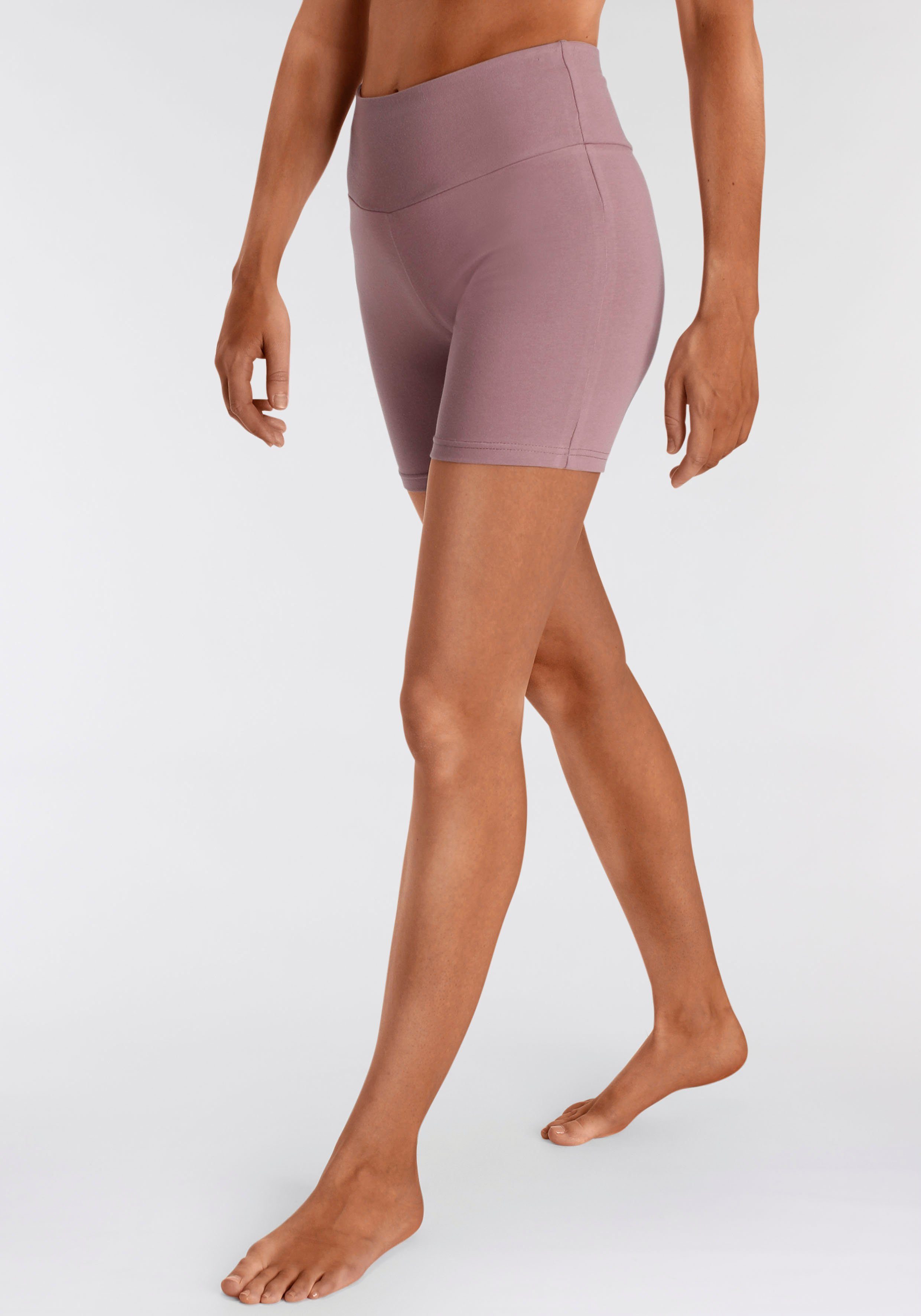 LASCANA Shorts mit breitem Bündchen und Logodruck