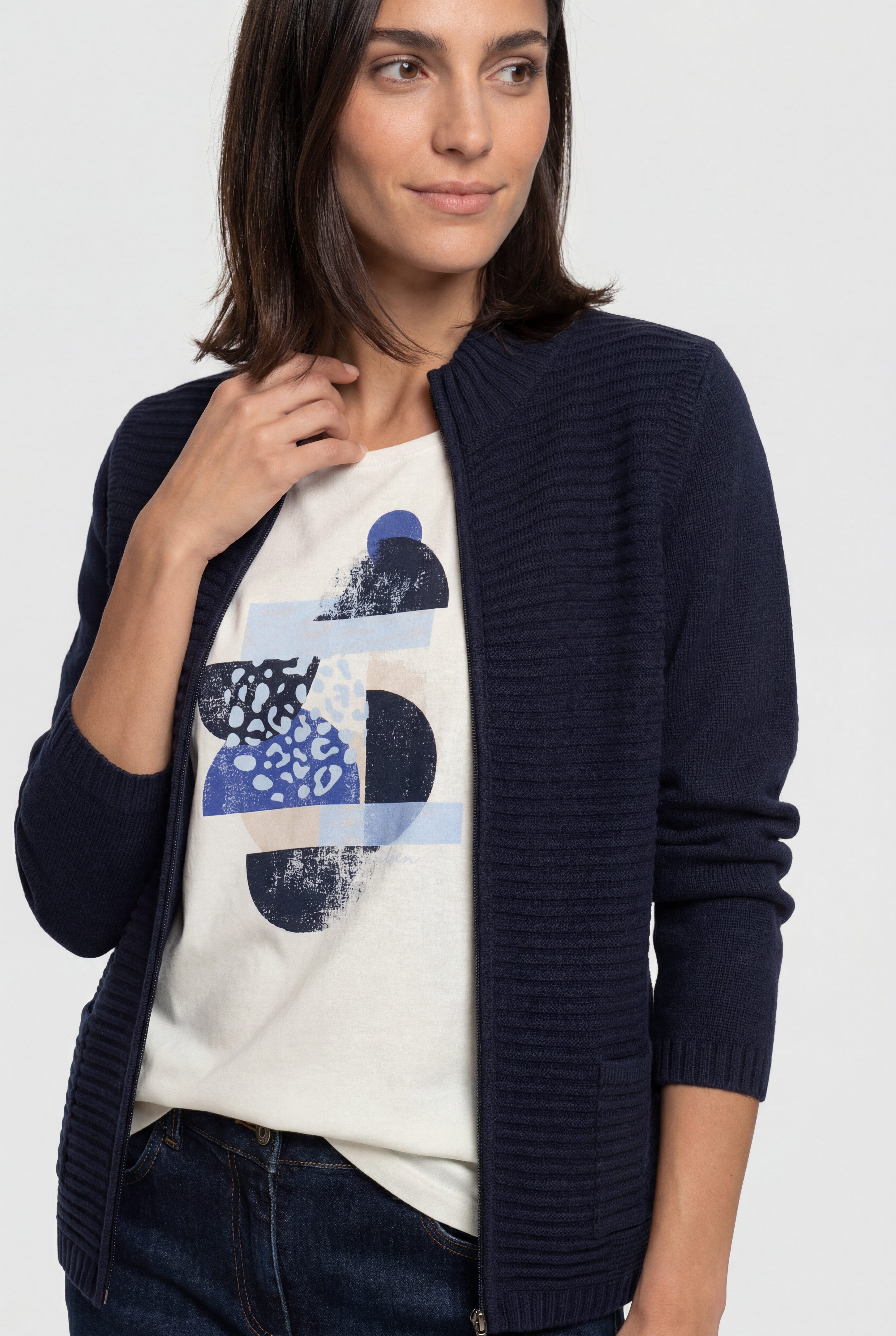 Olsen Cardigan mit Strukturstrick und Reißverschluss Weiche Strickjacke – Bild 3 von 5