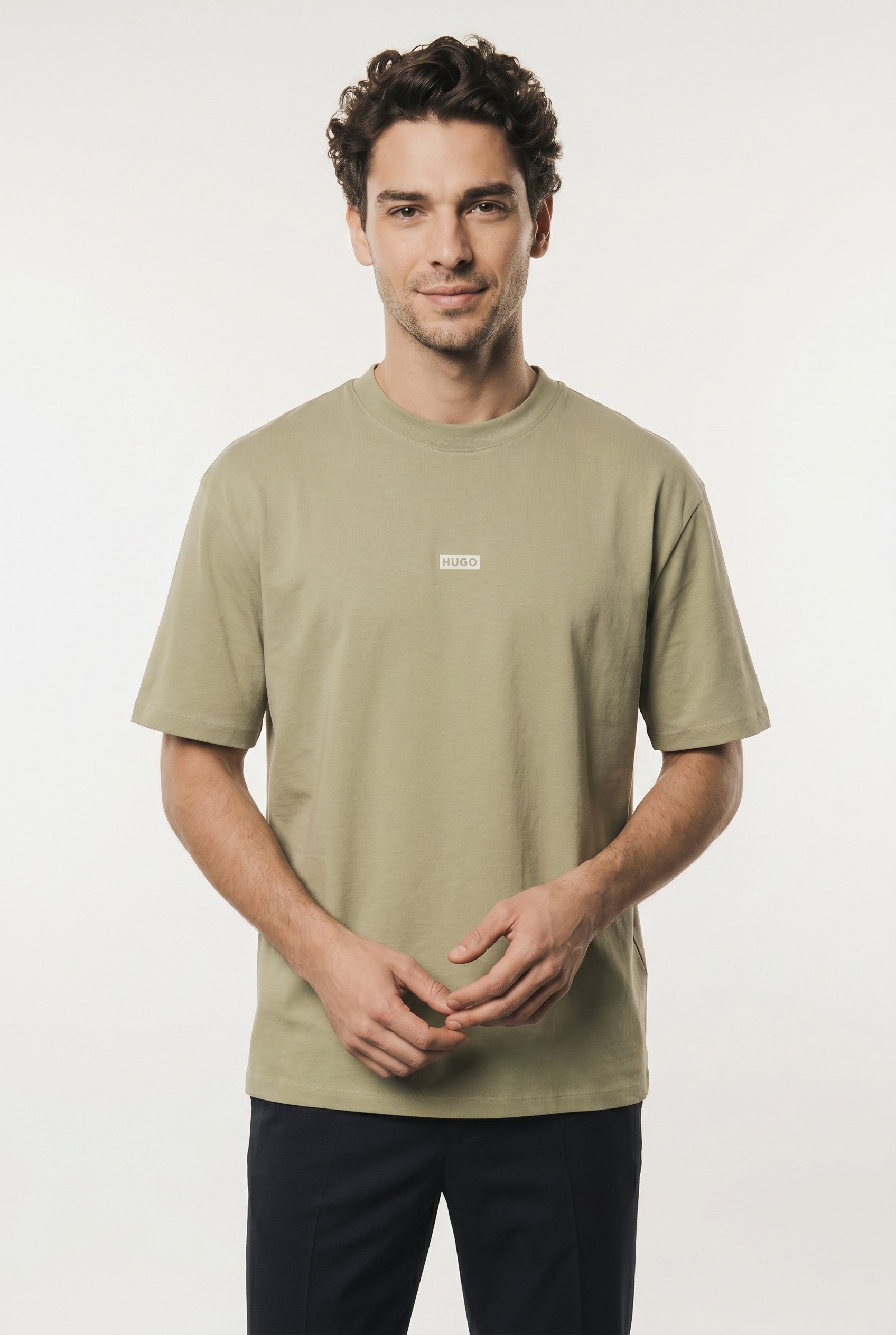 HUGO T-Shirt Nalono mit Logodruck, Oversized Look mit Backprint