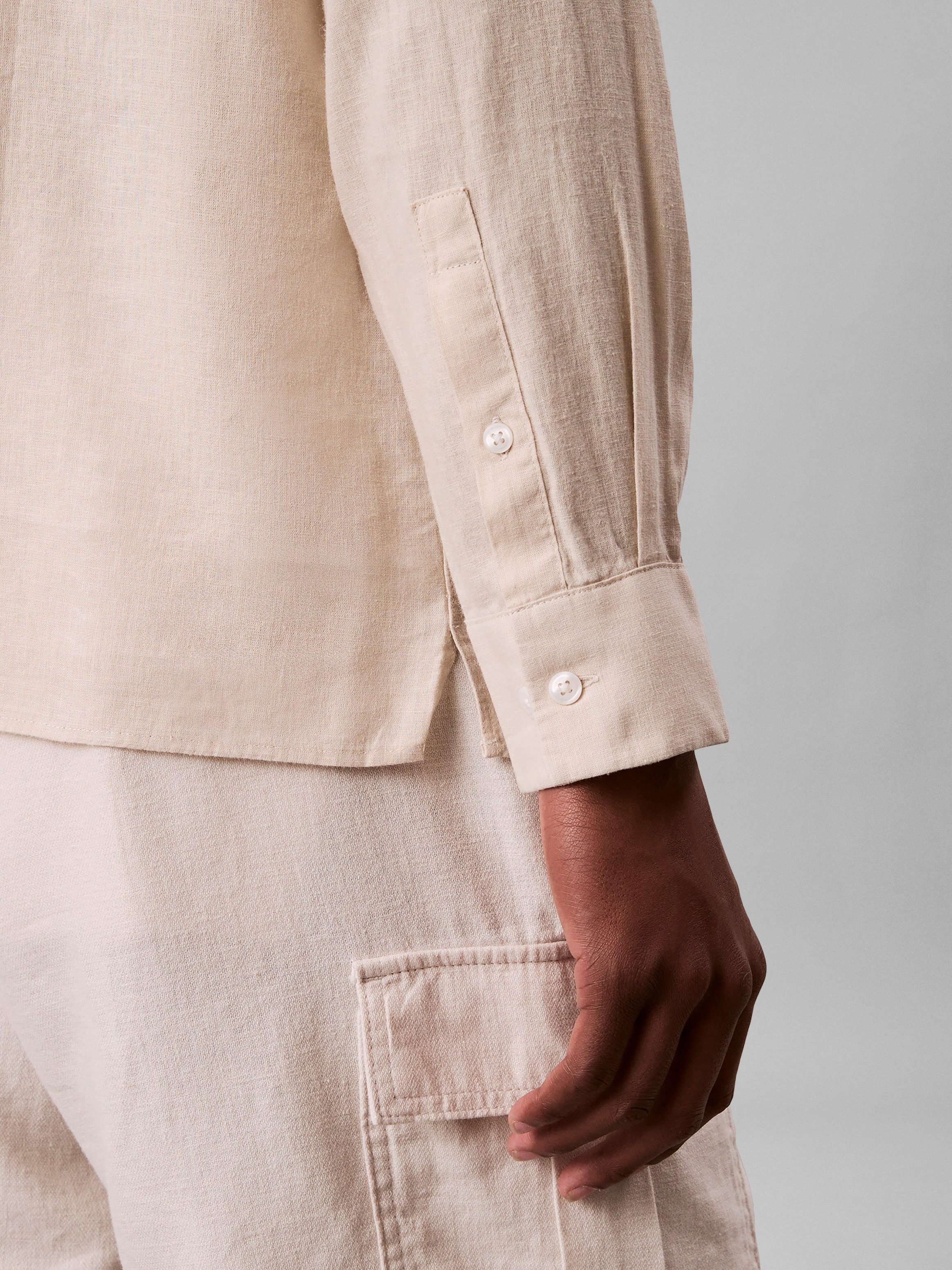 Calvin Klein Leinenhemd SOLID LINEN CLASSIC Kentkragen, Regular Fit, Leinen-Viskosemix